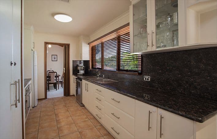 30 Stuart Street, SAINT HELENA VIC 3088, St Helena - Thumbnail 3