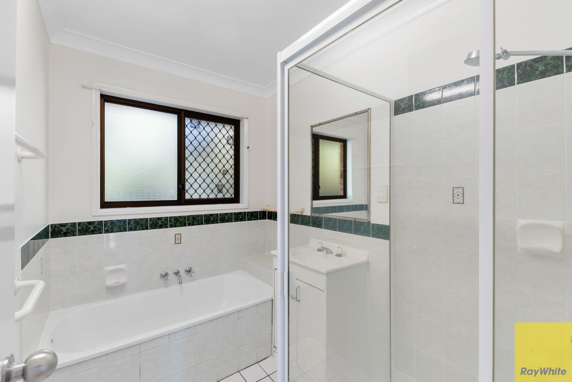 38 Bermuda Avenue, Deception Bay QLD 4508, Deception Bay - Thumbnail 5