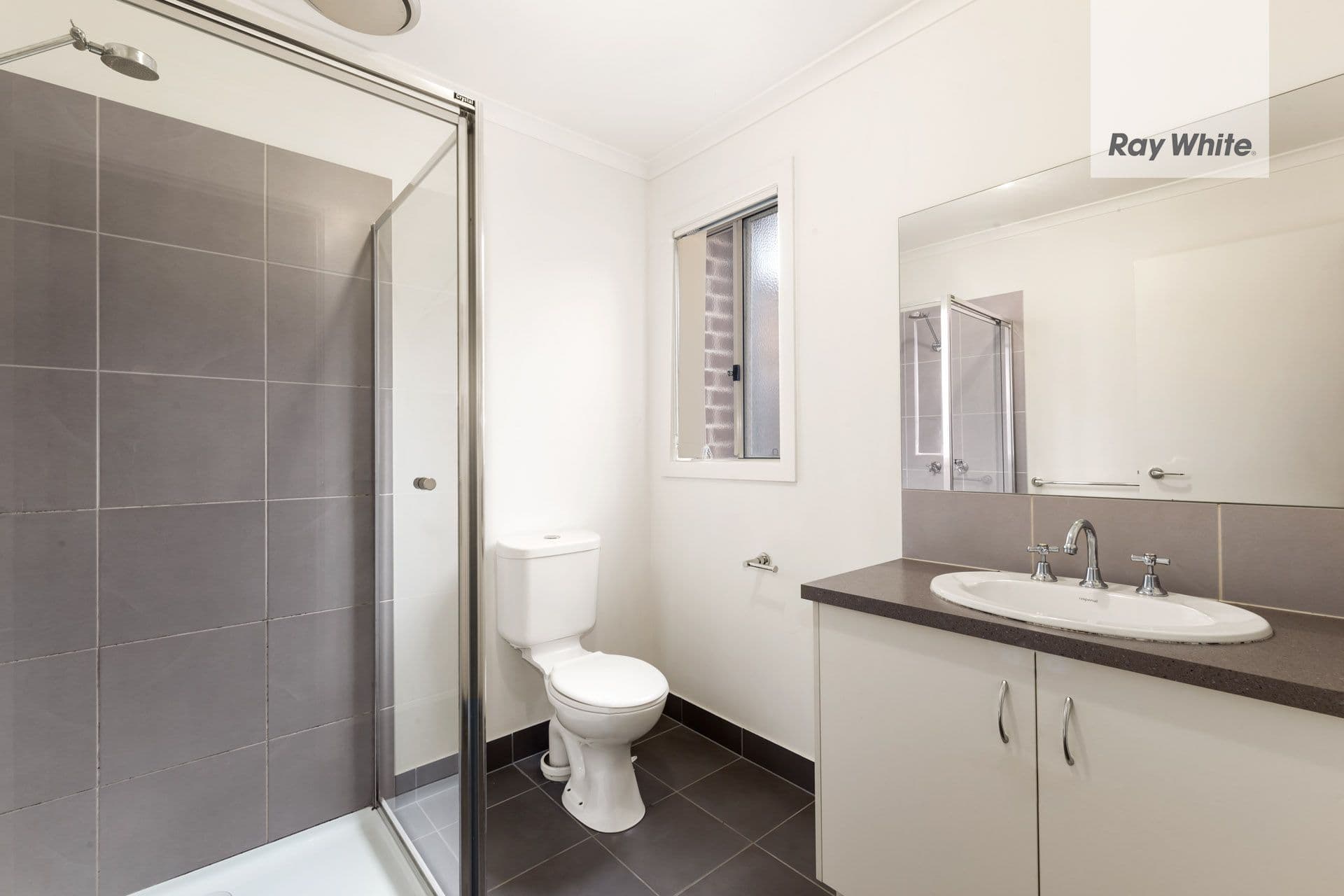 8 Glory Street, South Morang VIC 3752, South Morang - Thumbnail 3