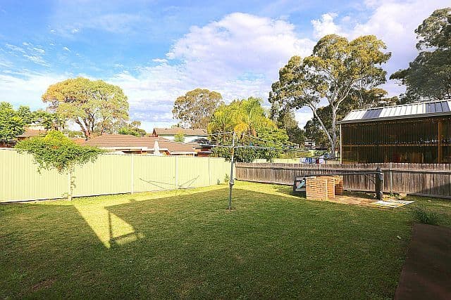 33 Surrey Avenue, GEORGES HALL NSW 2198, Georges Hall - Thumbnail 8