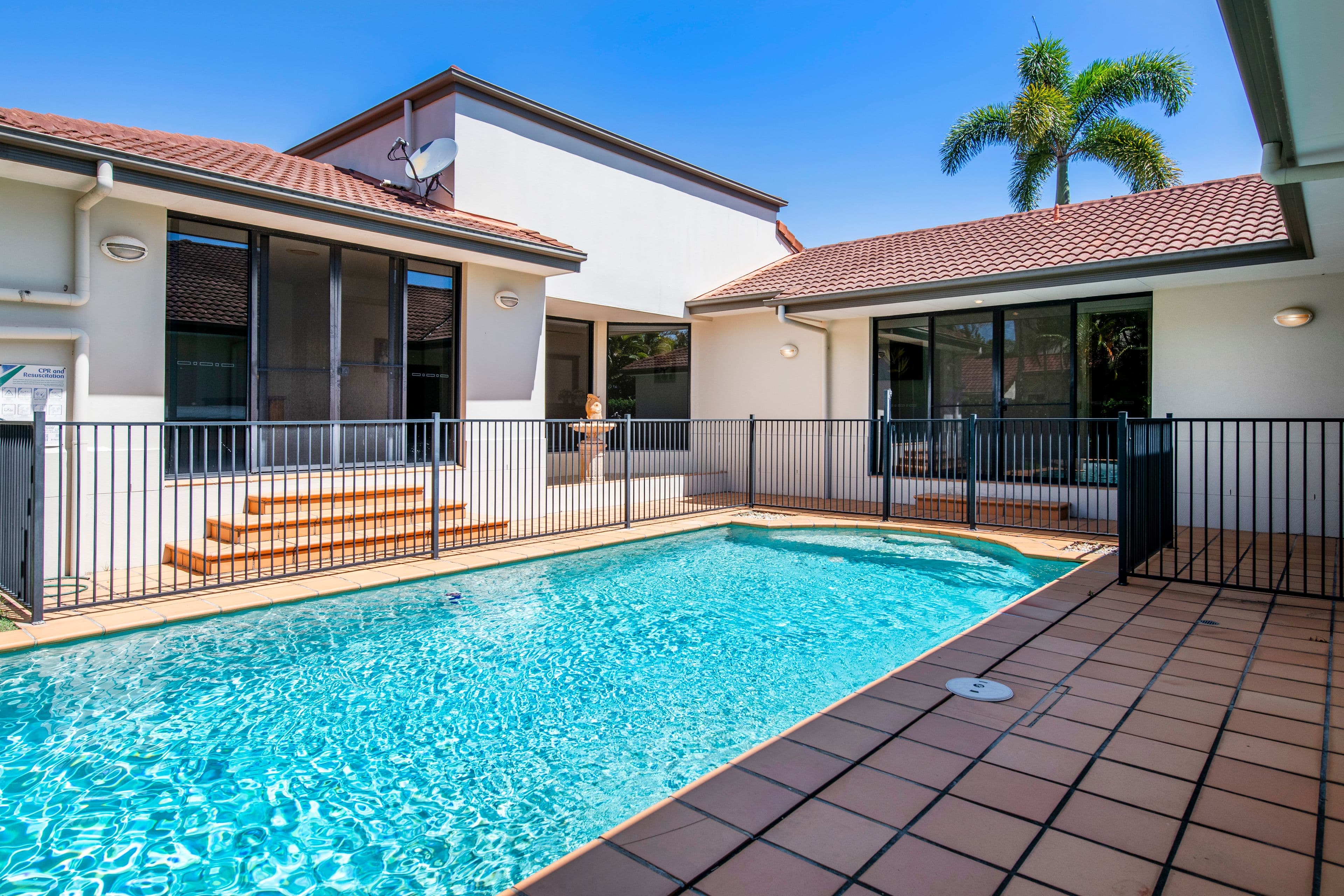 3137 Riverleigh Drive, Hope Island QLD 4212, Hope Island - Thumbnail 3