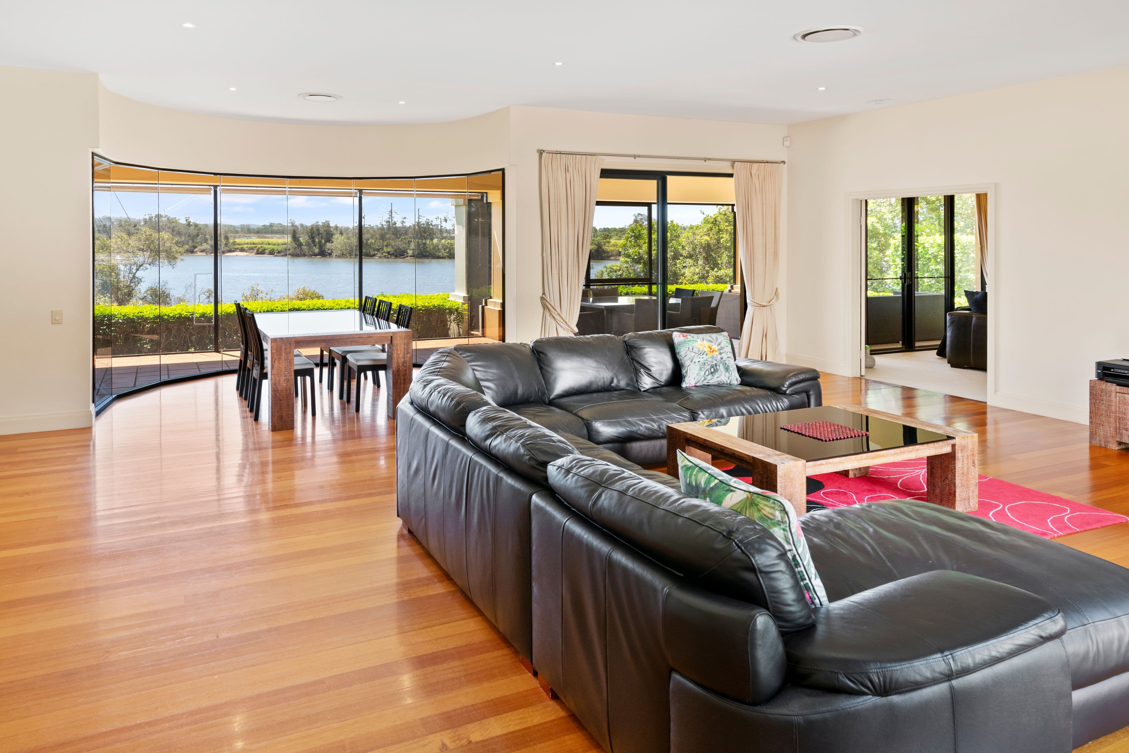 3137 Riverleigh Drive, Hope Island QLD 4212, Hope Island - Thumbnail 4