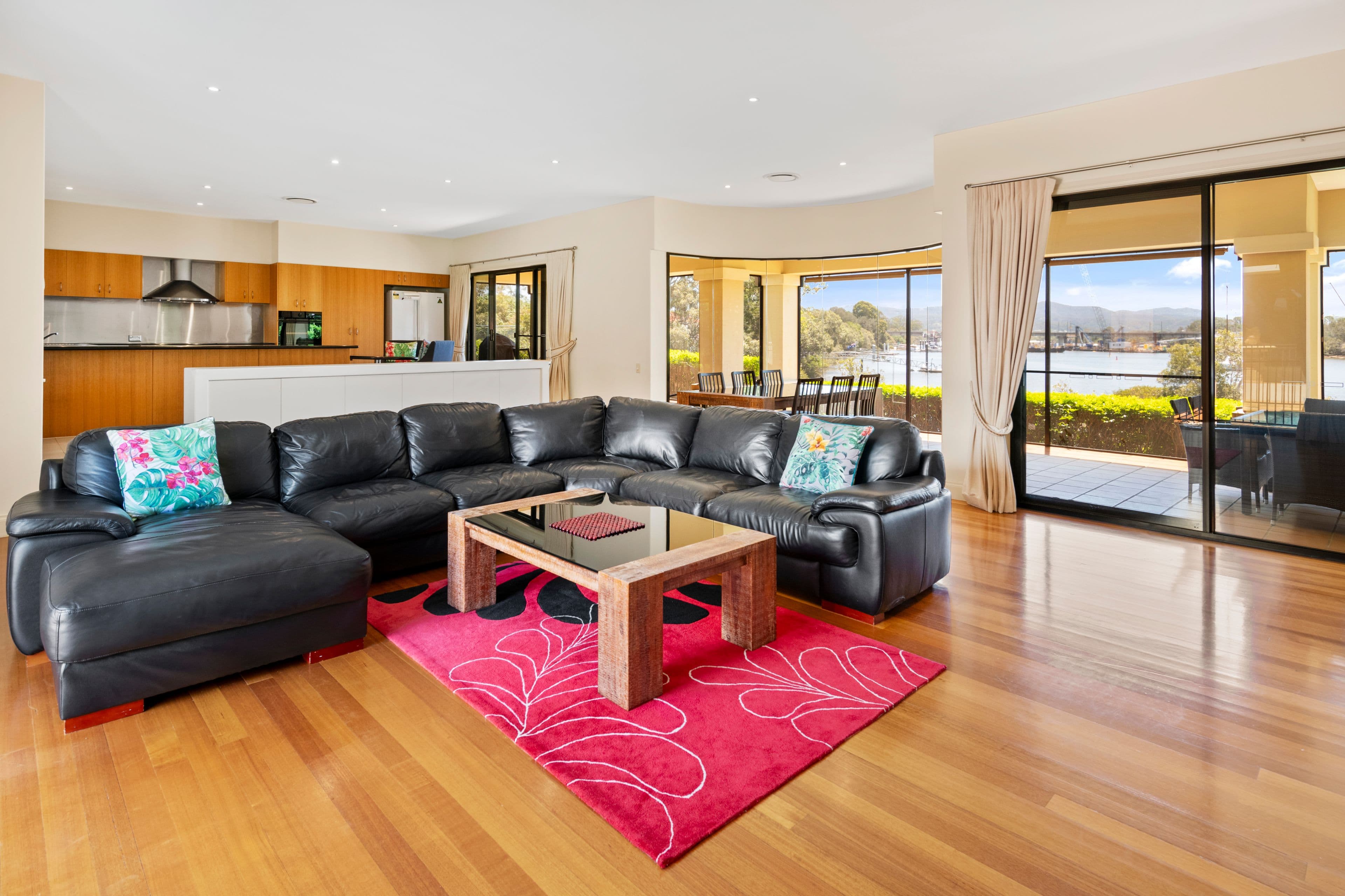 3137 Riverleigh Drive, Hope Island QLD 4212, Hope Island - Thumbnail 8