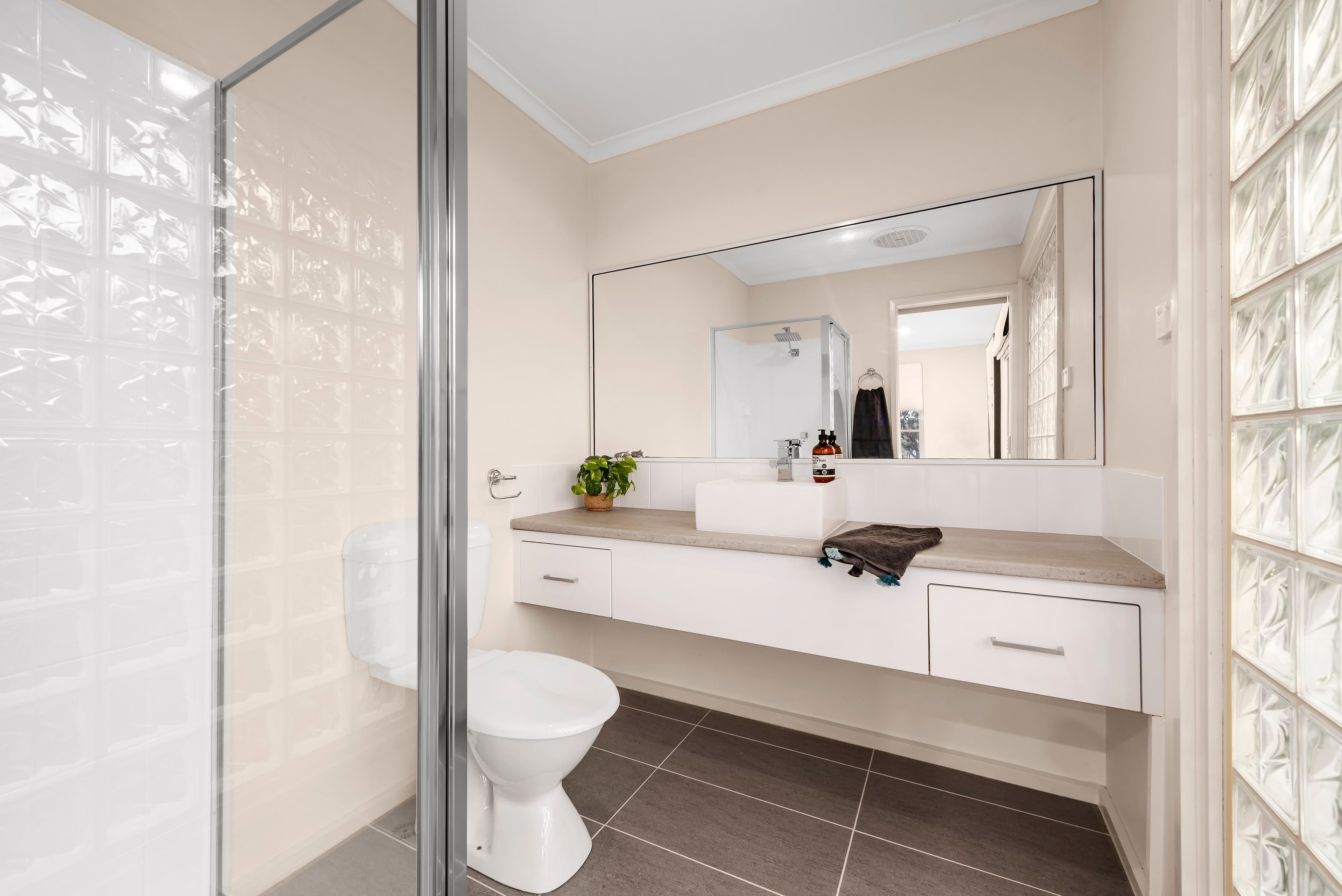 4 Reeve Place, Rowville VIC 3178, Rowville - Thumbnail 4