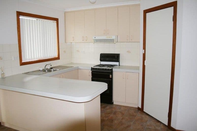 12 Castor Street, YASS NSW 2582, Yass - Thumbnail 3