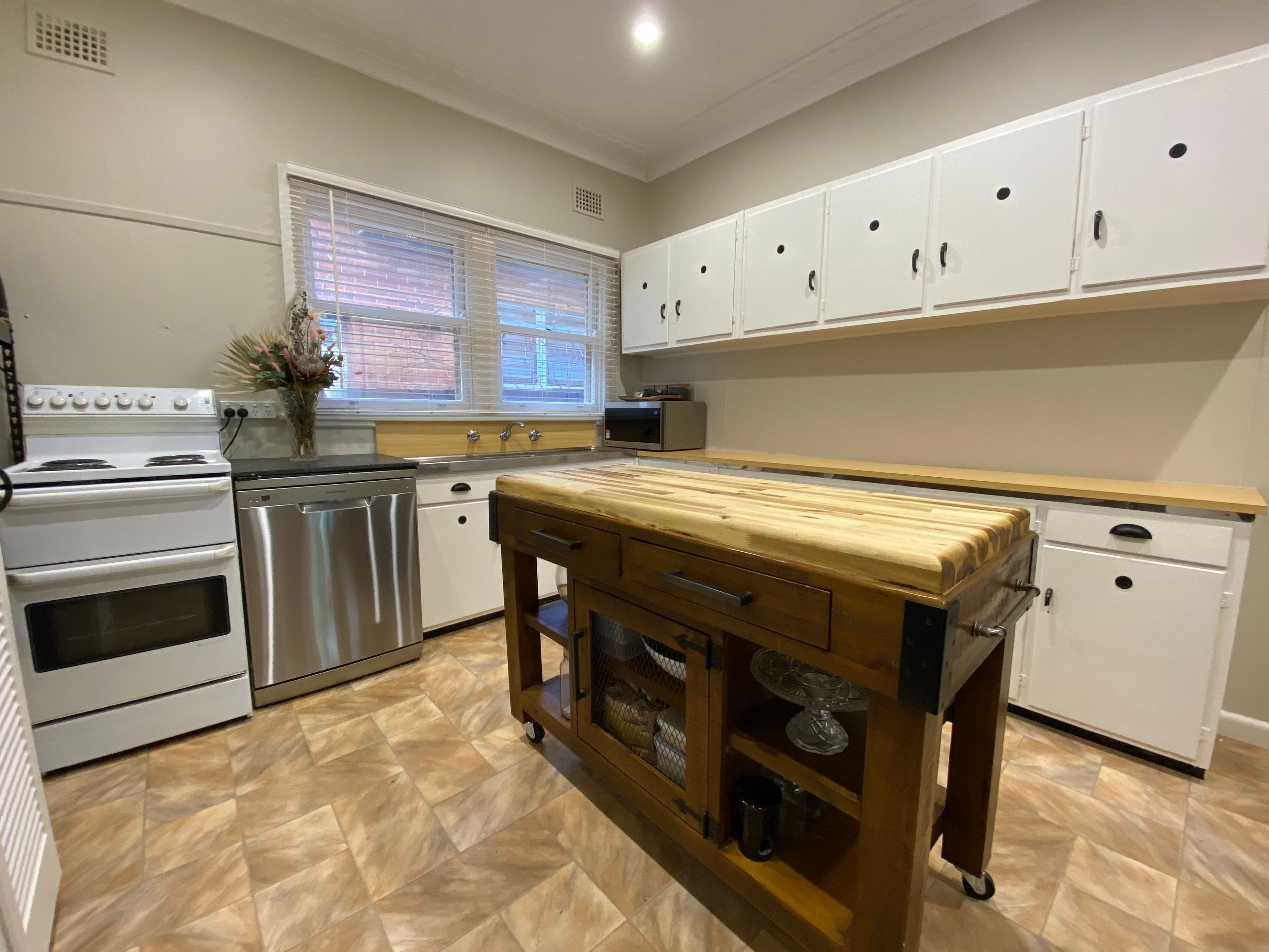 14 Carinya Street, Griffith NSW 2680, Griffith - Thumbnail 5