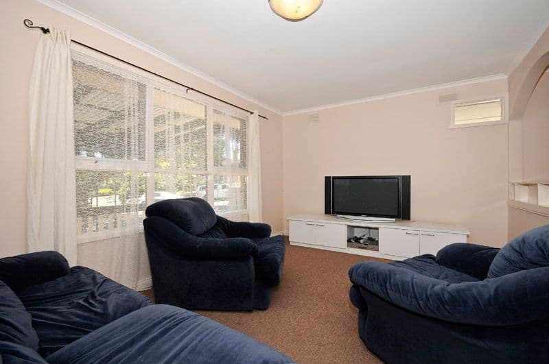 23 Bridges Avenue, MOOROOLBARK VIC 3138, Mooroolbark - Thumbnail 2