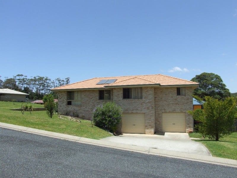 8 McIntosh Crescent, WOOLGOOLGA NSW 2456, Woolgoolga - Thumbnail 2