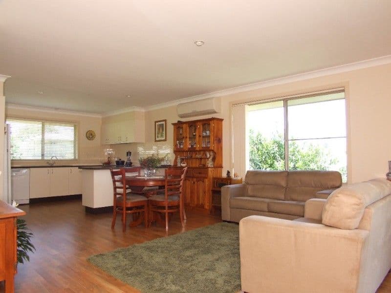 8 McIntosh Crescent, WOOLGOOLGA NSW 2456, Woolgoolga - Thumbnail 4