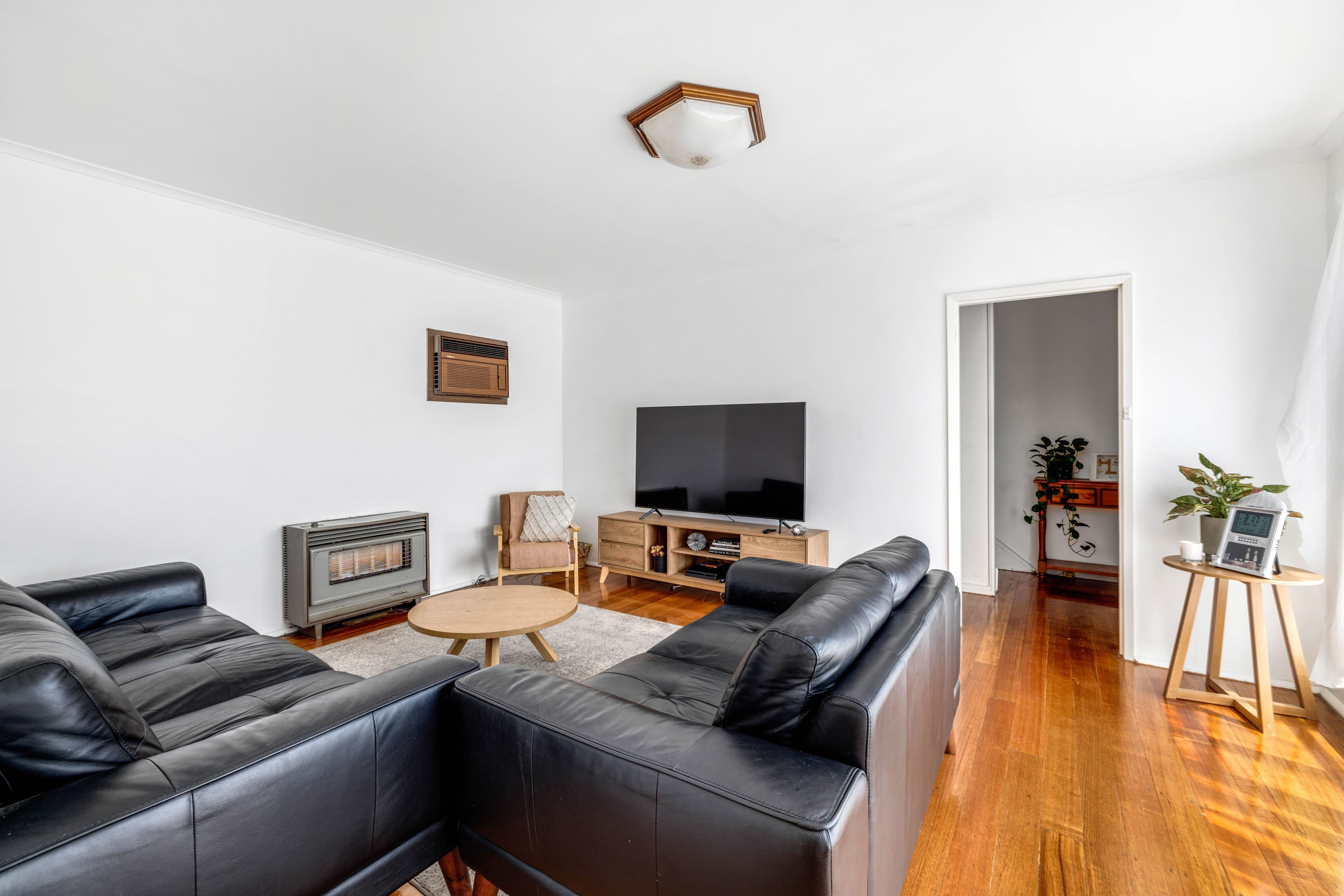 40 Railway Crescent, Broadmeadows VIC 3047, Broadmeadows - Thumbnail 2