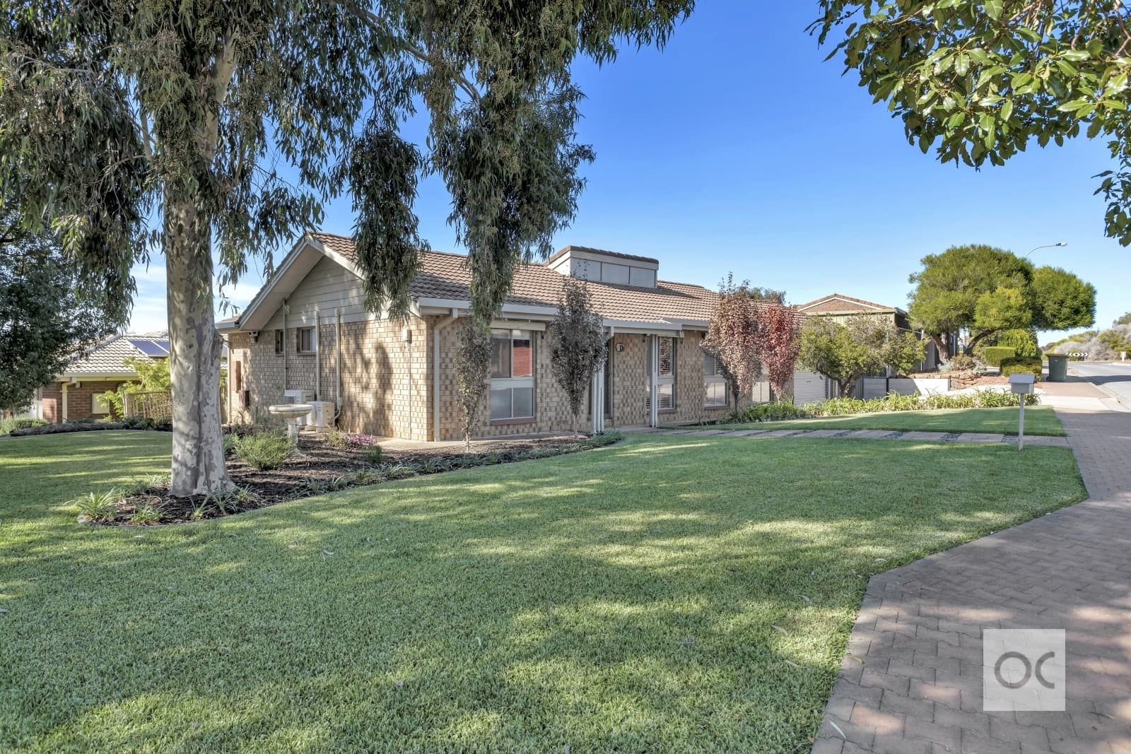 1 Coalport Terrace, Modbury Heights - Thumbnail 2