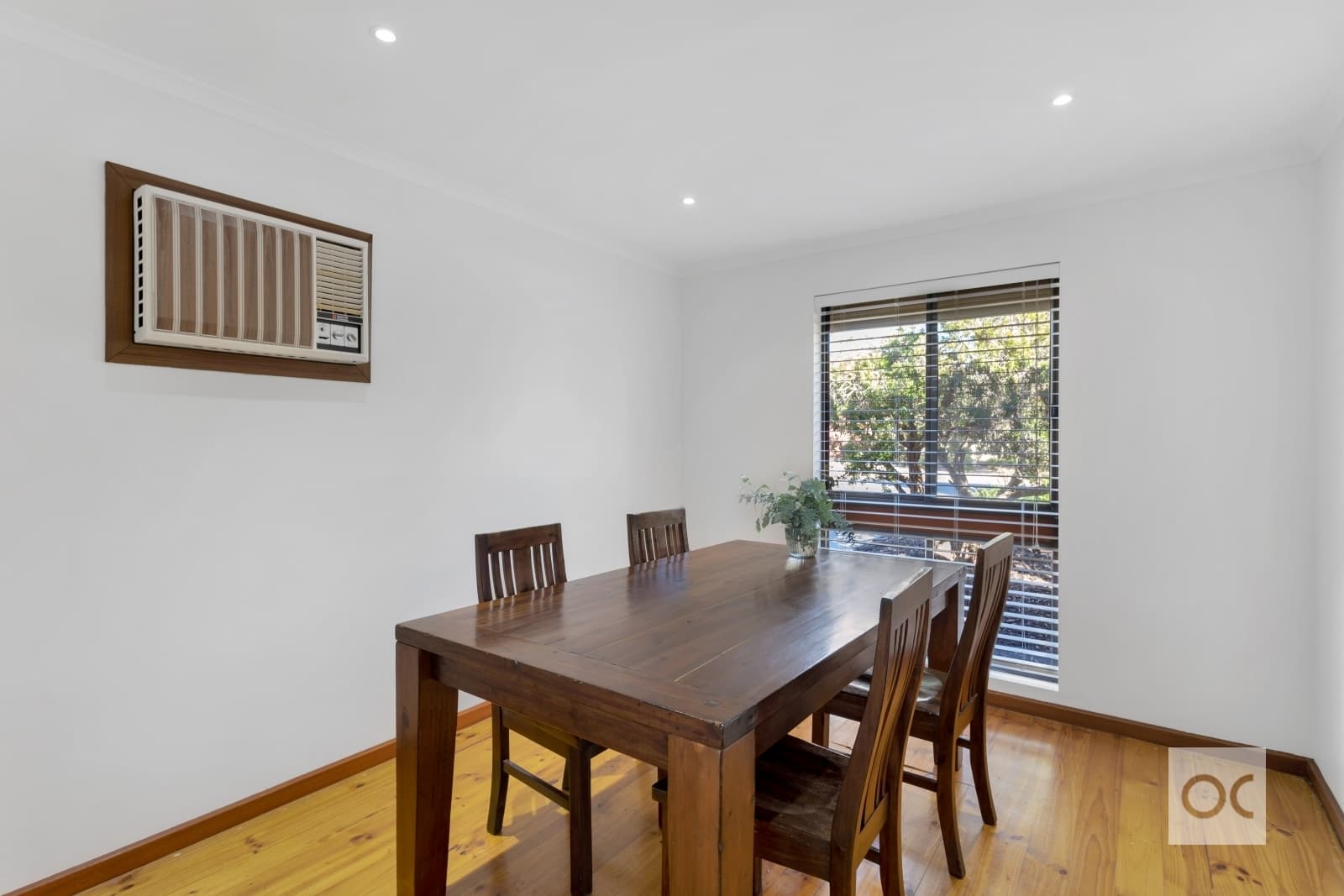 1 Coalport Terrace, Modbury Heights - Thumbnail 5
