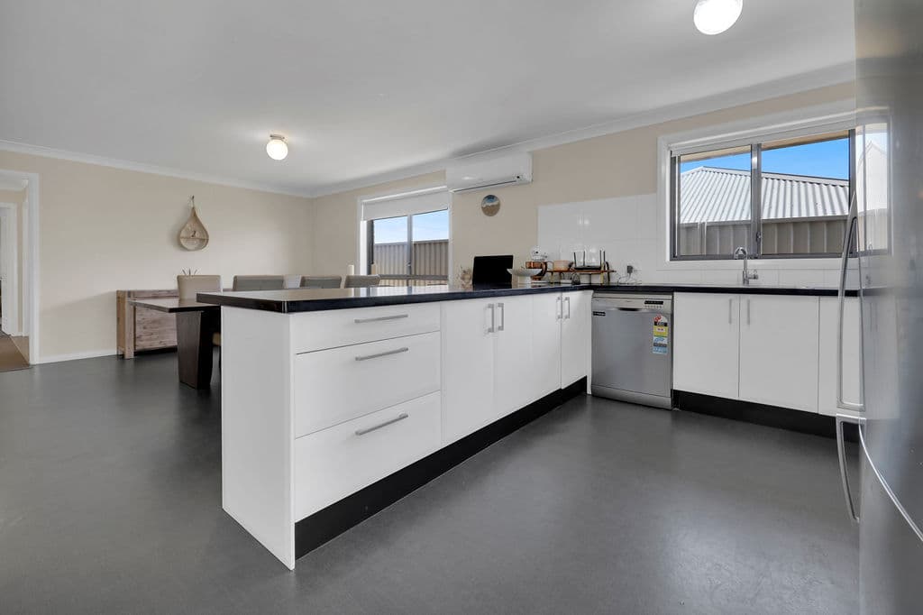 16 Wellesley Court, Raglan, NSW, 2795, Raglan - Thumbnail 6