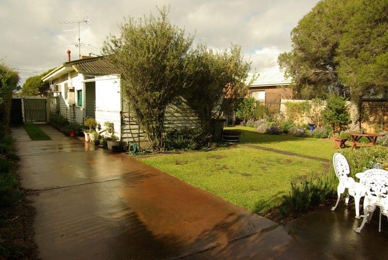 19 Bromley Street, East Geelong VIC 3219, East Geelong - Thumbnail 4