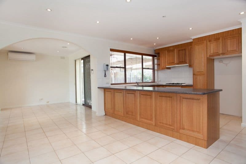 28 Holroyd Drive, EPPING VIC 3076, Epping - Thumbnail 3