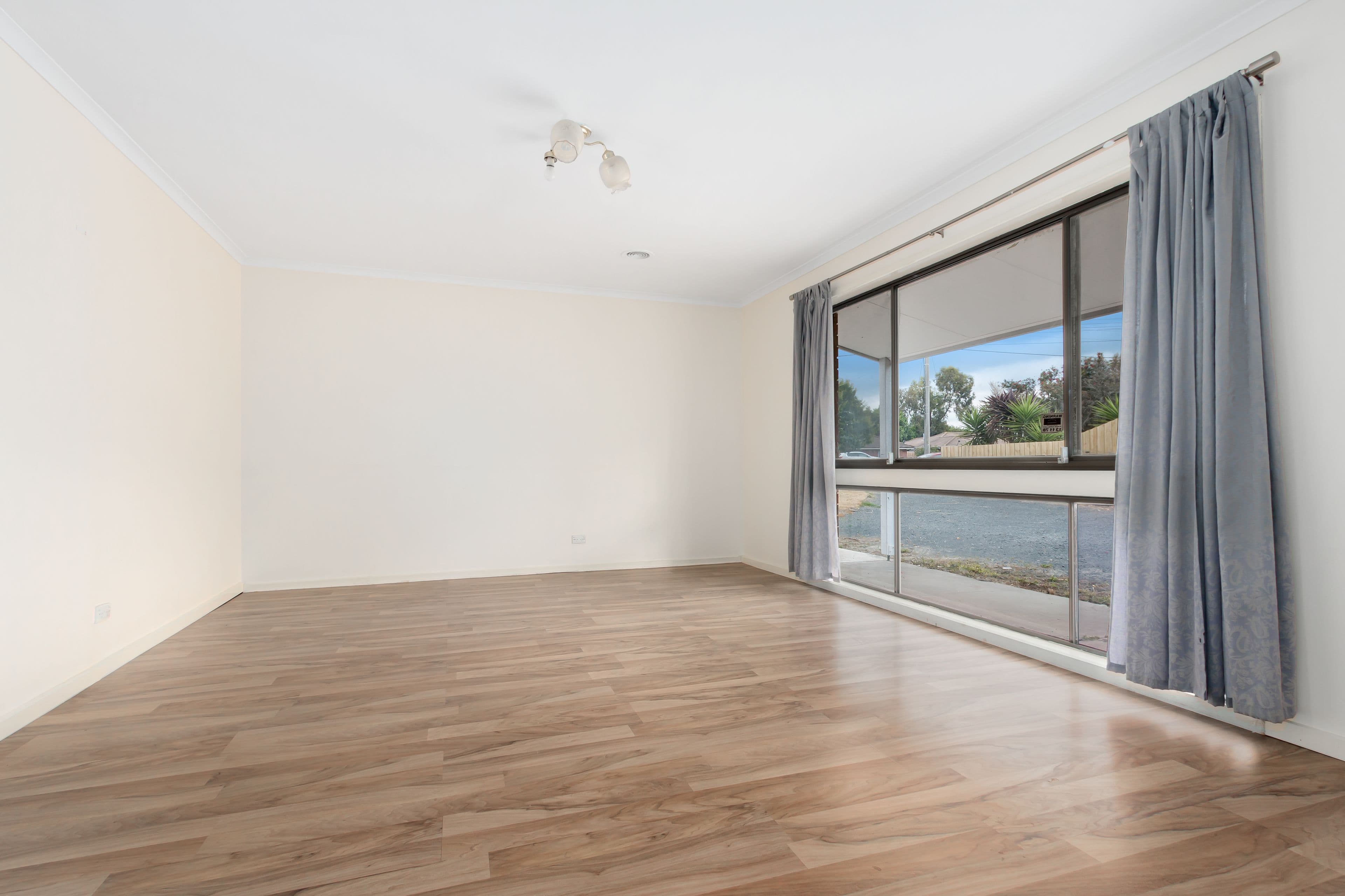 92 Racecourse Road, Pakenham VIC 3810, Pakenham - Thumbnail 4