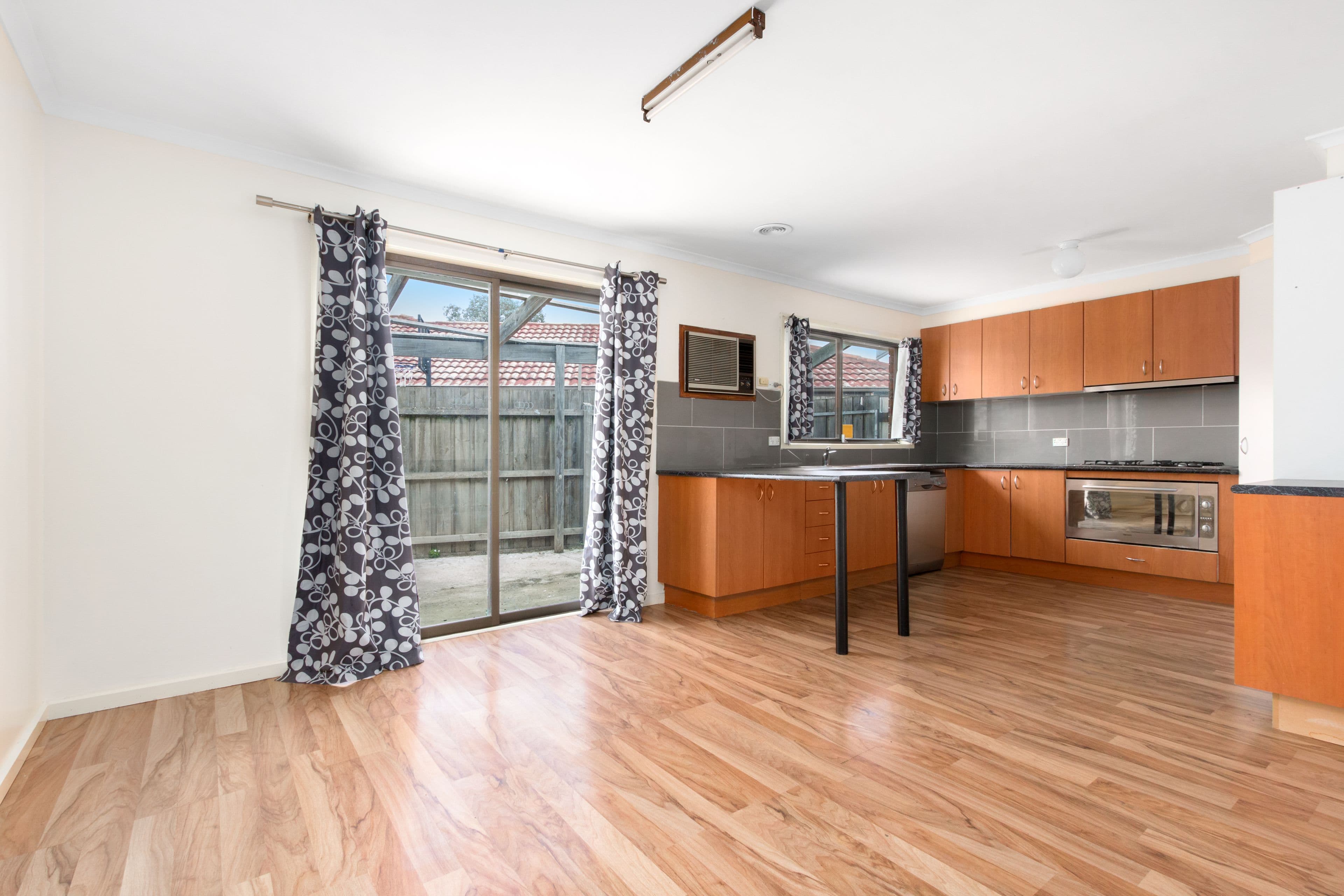 92 Racecourse Road, Pakenham VIC 3810, Pakenham - Thumbnail 6