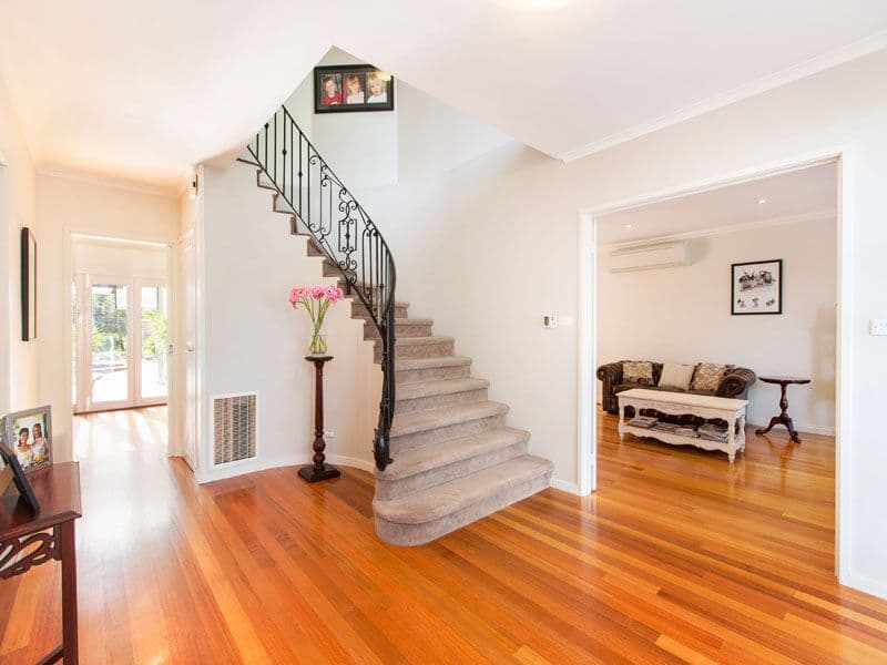 58 Golfwood Close, DINGLEY VILLAGE VIC 3172, Dingley Village - Thumbnail 2