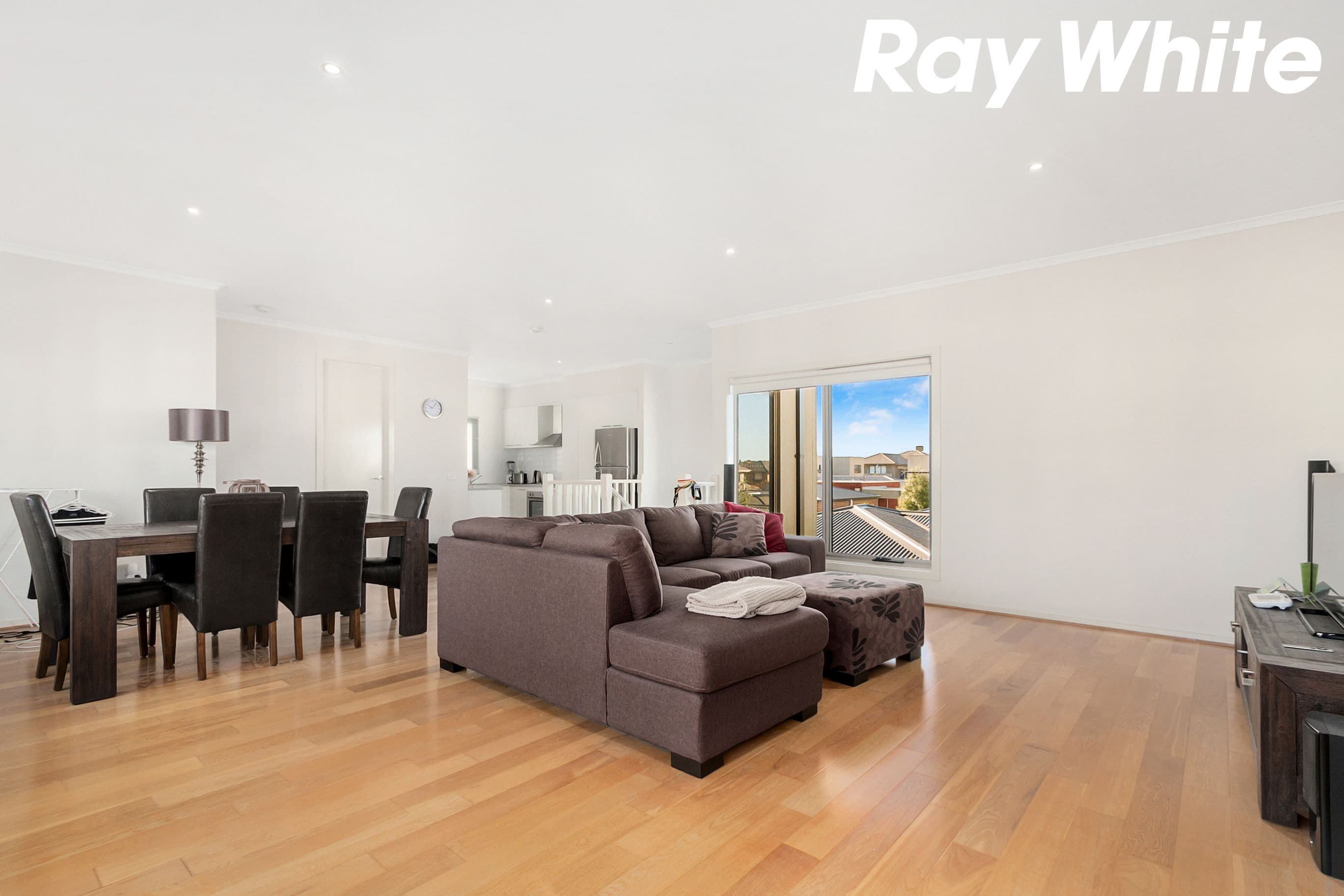 36 Edgeware Close, Pakenham VIC 3810, Pakenham - Thumbnail 4