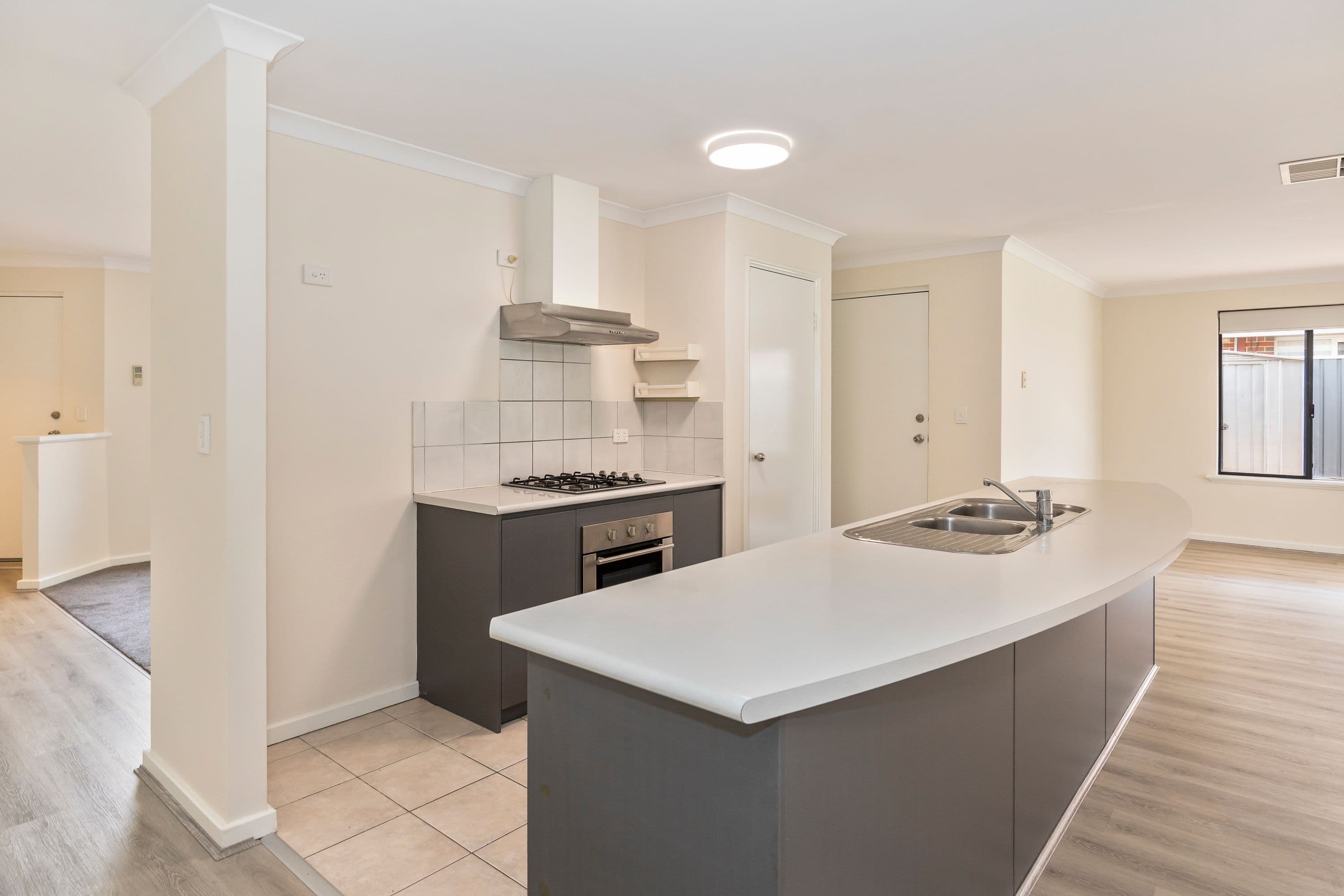 35 St John Road, Wattle Grove WA 6107, Wattle Grove - Thumbnail 4