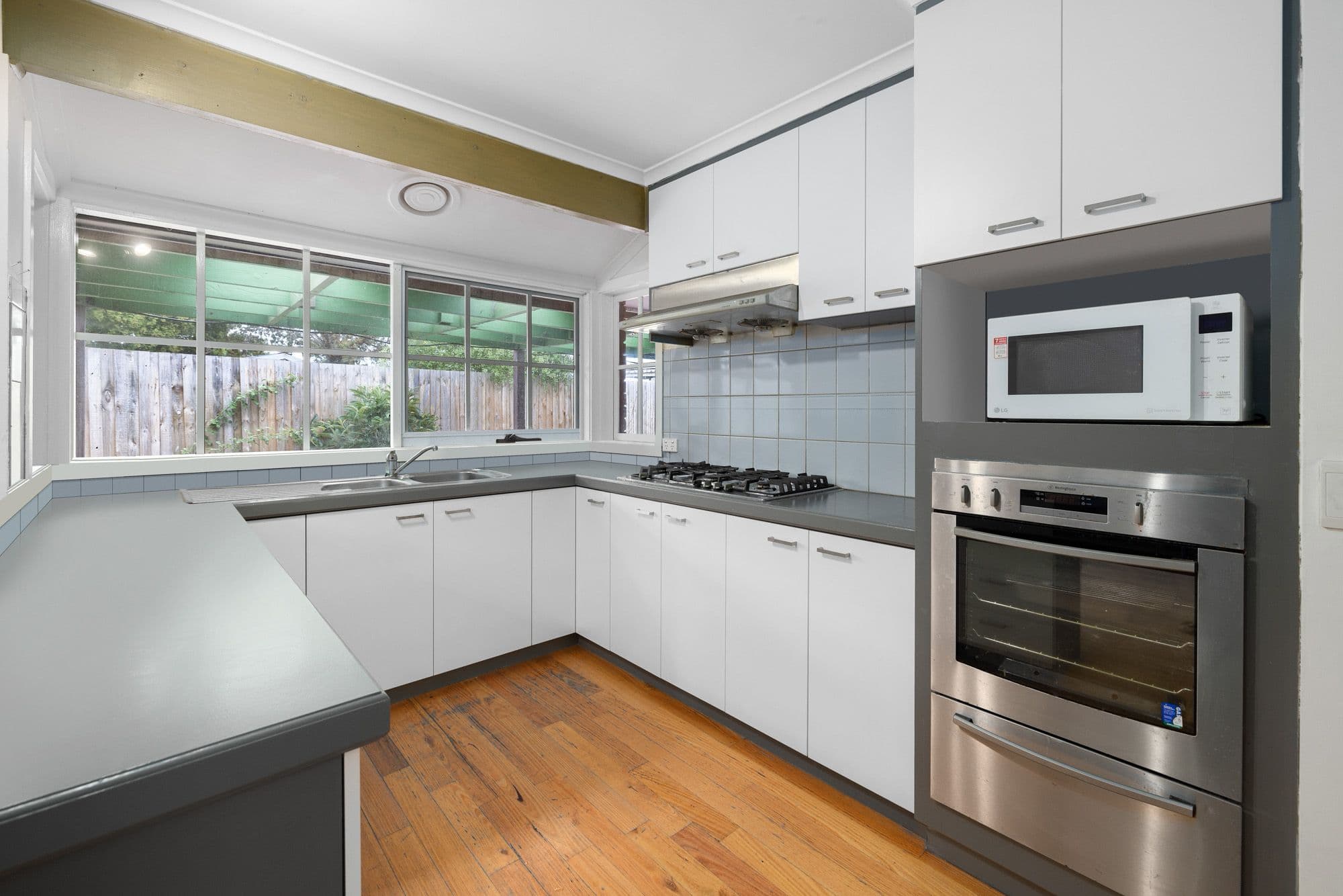 15 Argyle Crescent, Werribee VIC 3030, Werribee - Thumbnail 3