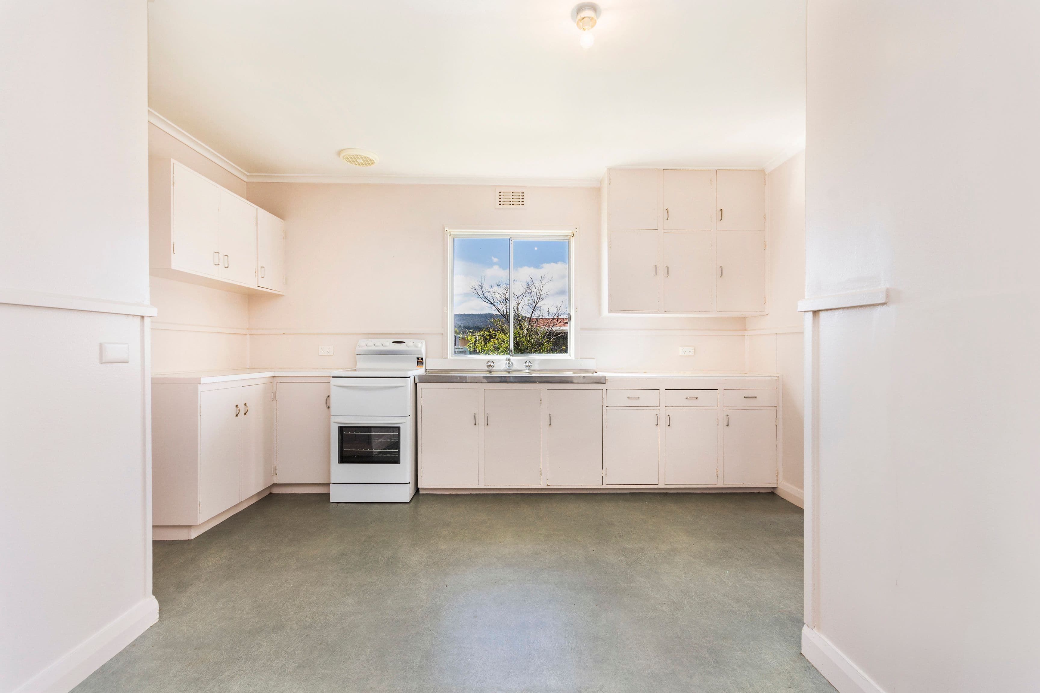 9 Hogarth Street, Waverley TAS 7250, Waverley - Thumbnail 4