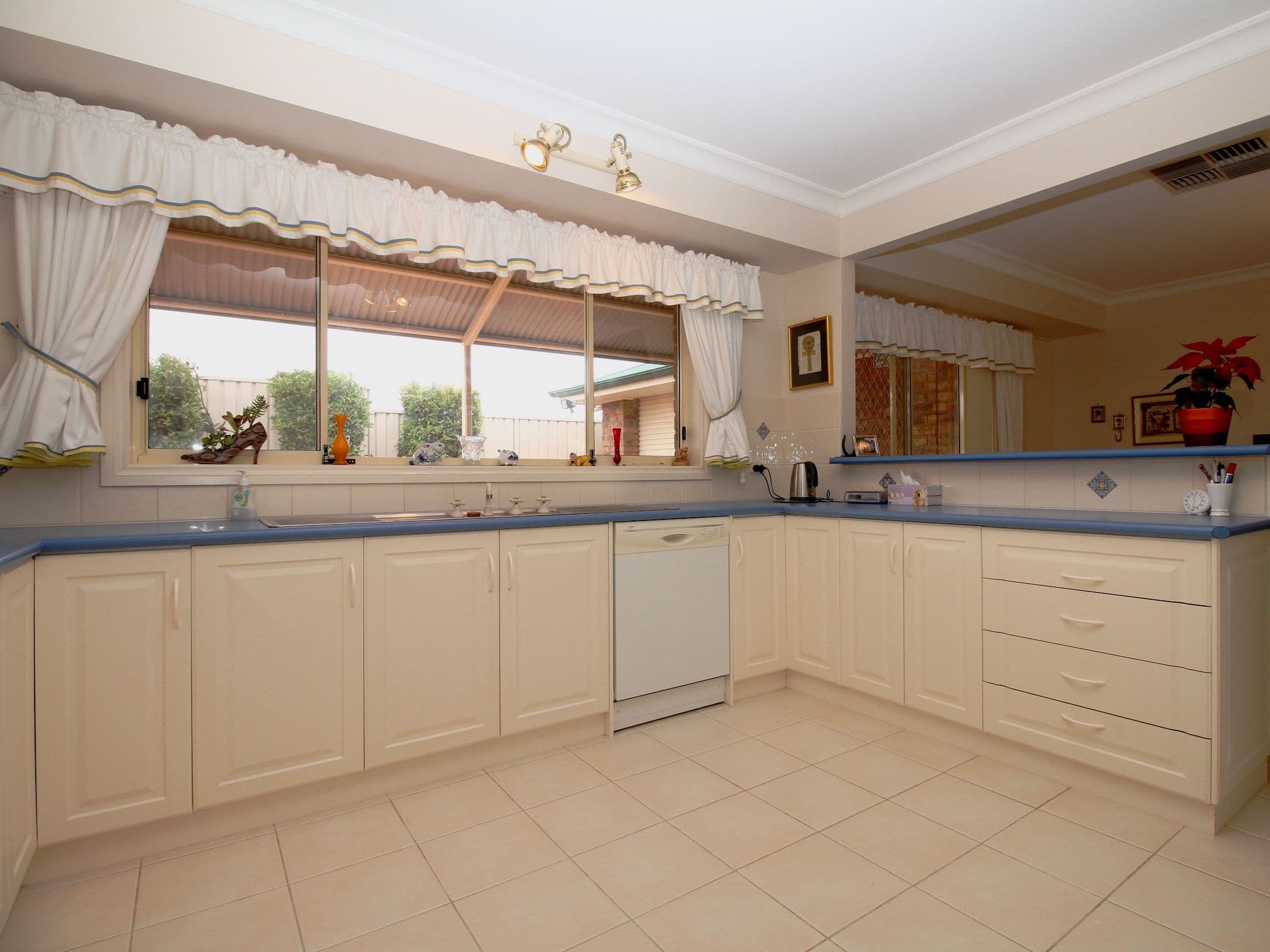 15 Schaefer Drive, Loxton SA 5333, Loxton - Thumbnail 2