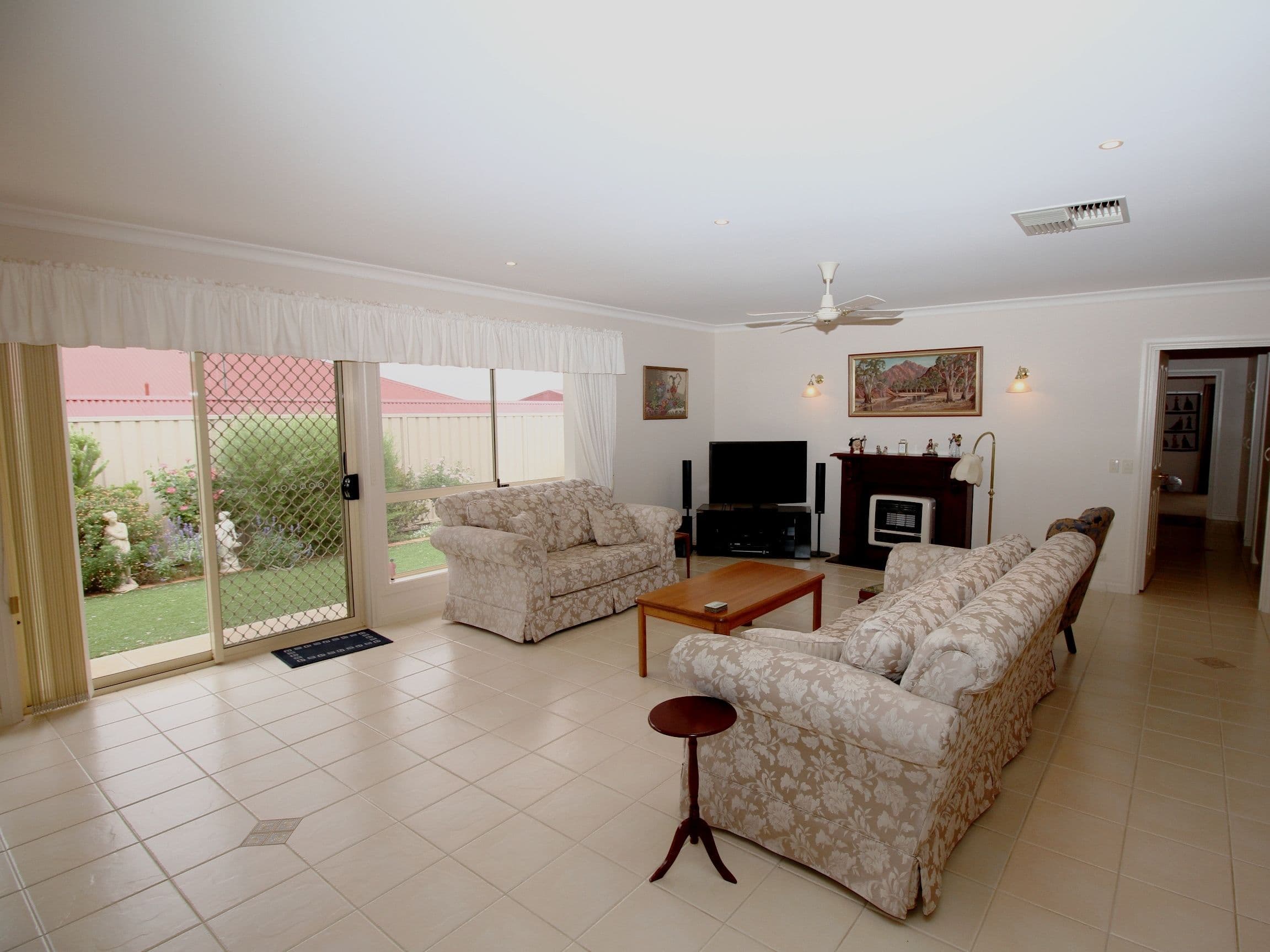 15 Schaefer Drive, Loxton SA 5333, Loxton - Thumbnail 3