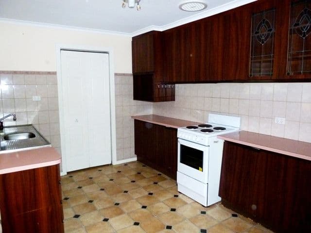 24 Forrest Street, LAKE ALBERT NSW 2650, Lake Albert - Thumbnail 6