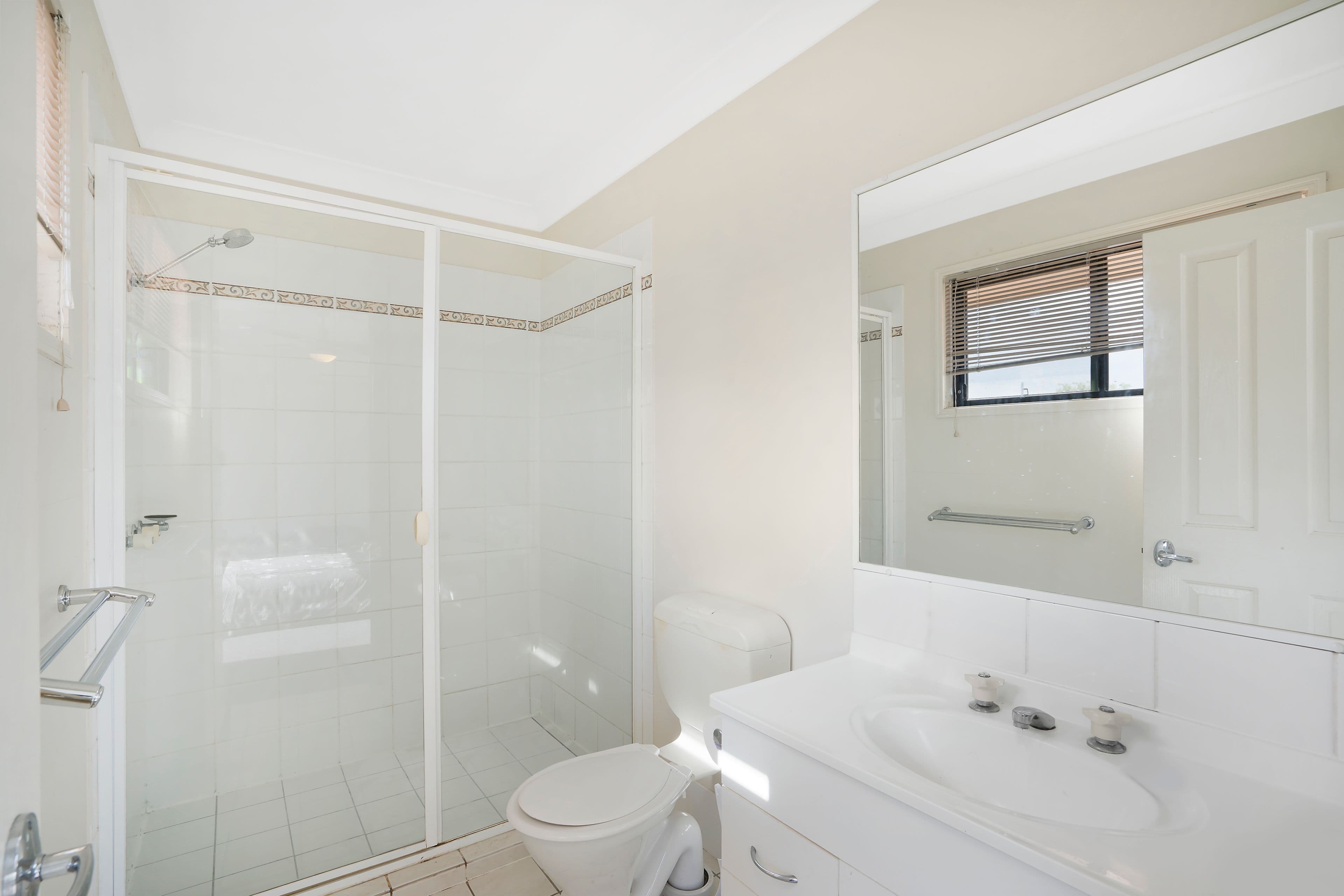 74 UNIVERSAL Street, Pacific Pines QLD 4211, Pacific Pines - Thumbnail 2