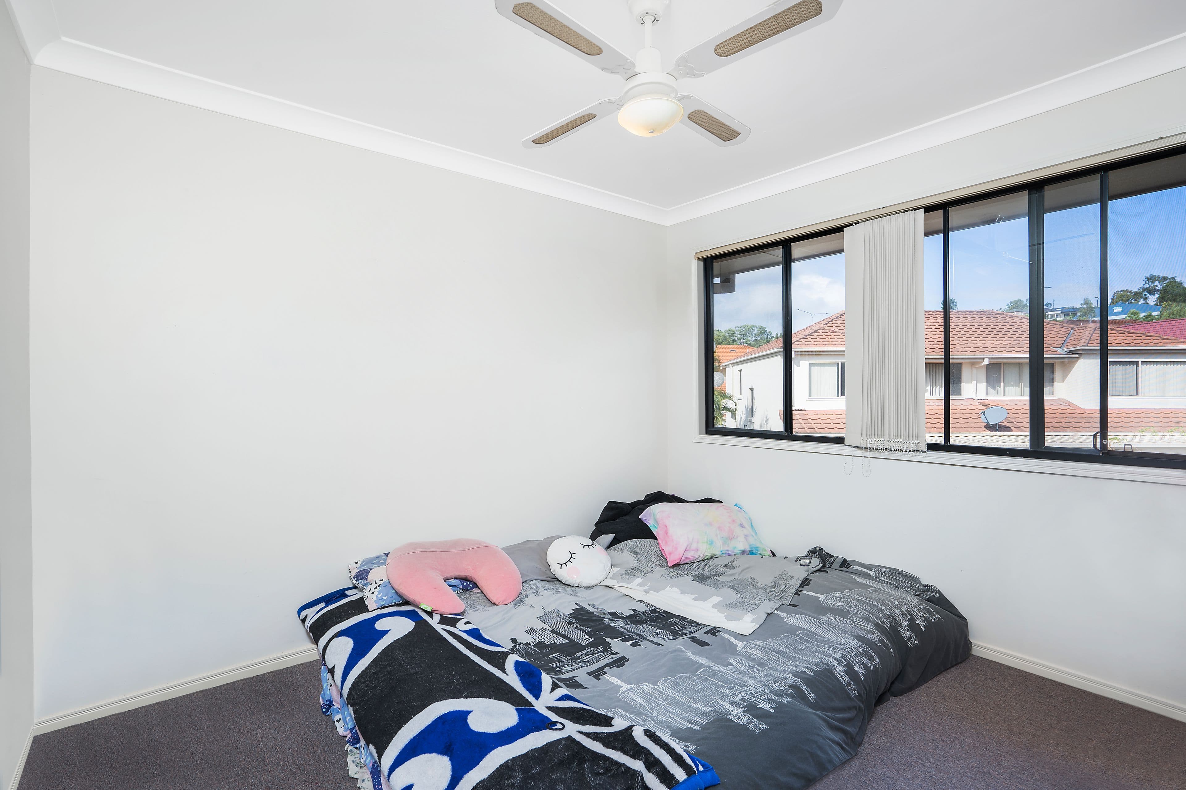 74 UNIVERSAL Street, Pacific Pines QLD 4211, Pacific Pines - Thumbnail 3