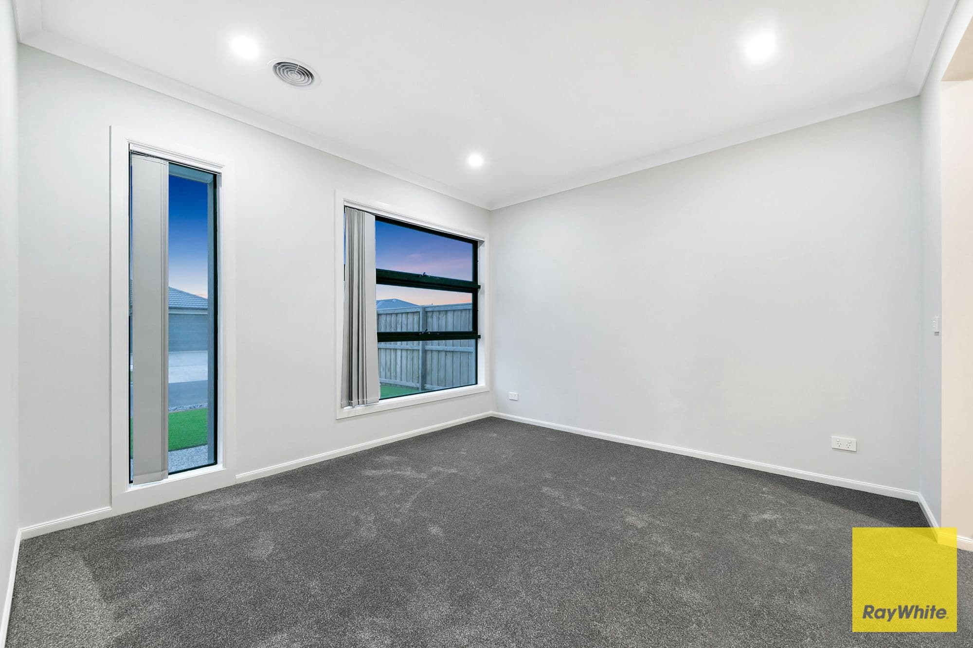 13 Webber Street, Tarneit VIC 3029, Tarneit - Thumbnail 2