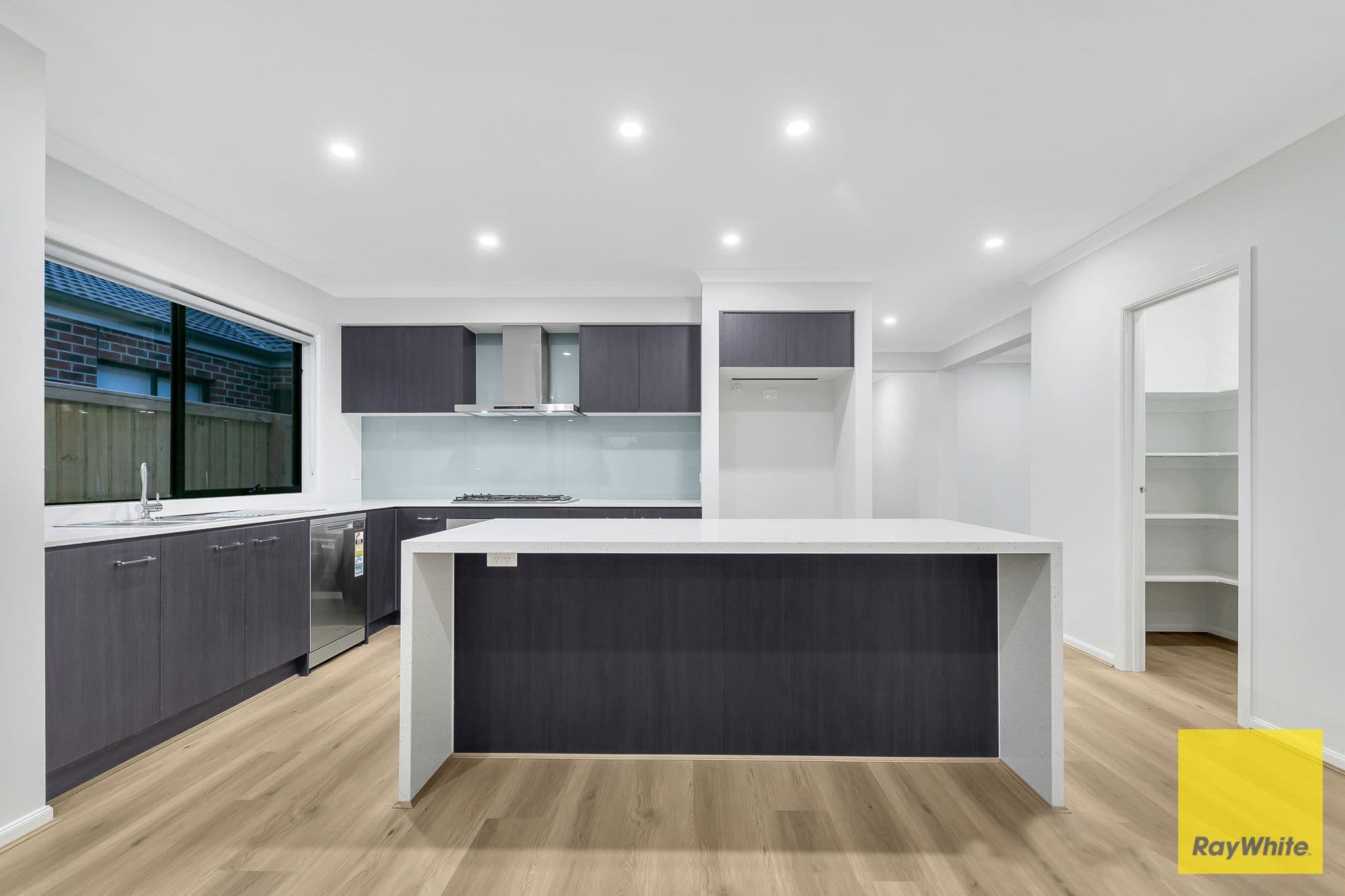 13 Webber Street, Tarneit VIC 3029, Tarneit - Thumbnail 8