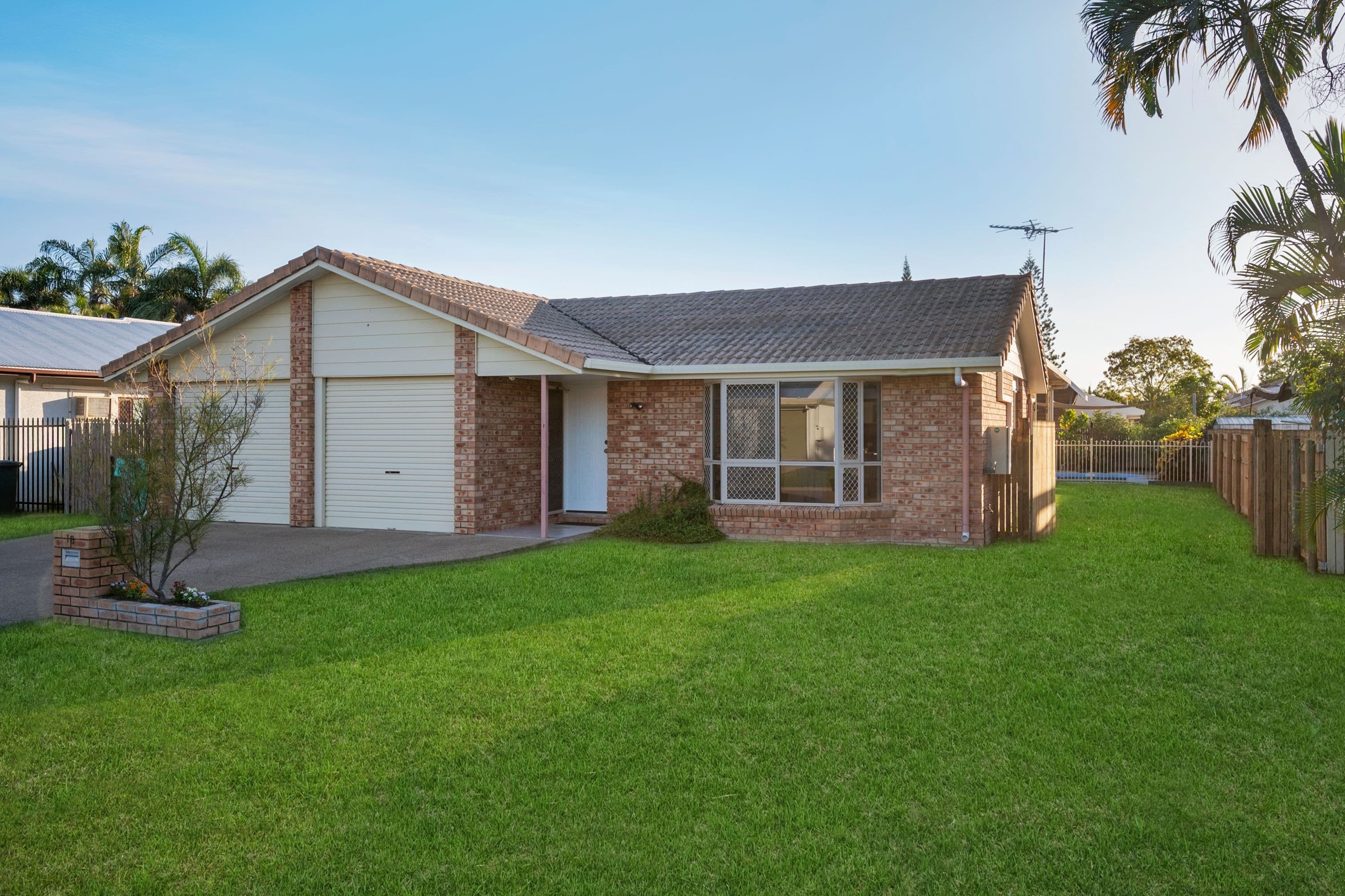 10 Eaton Circle, Kirwan QLD 4817, Kirwan - Thumbnail 2
