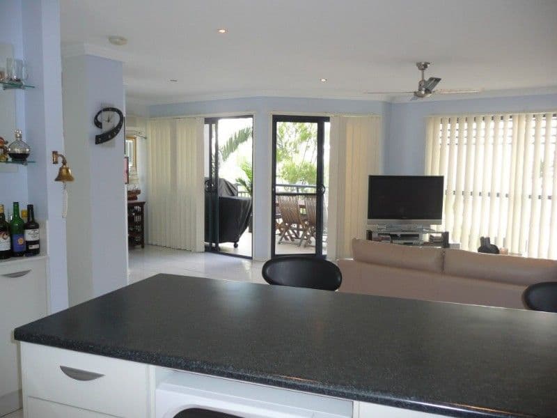 5 Taylor Street, BIGGERA WATERS QLD 4216, Biggera Waters - Thumbnail 8