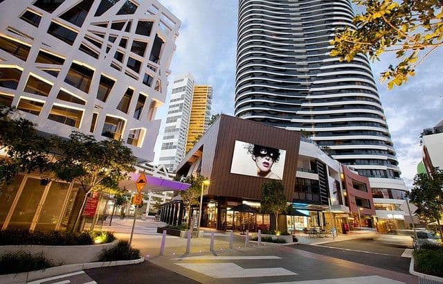 23 Armrick Avenue, Broadbeach QLD 4218, Broadbeach - Thumbnail 6
