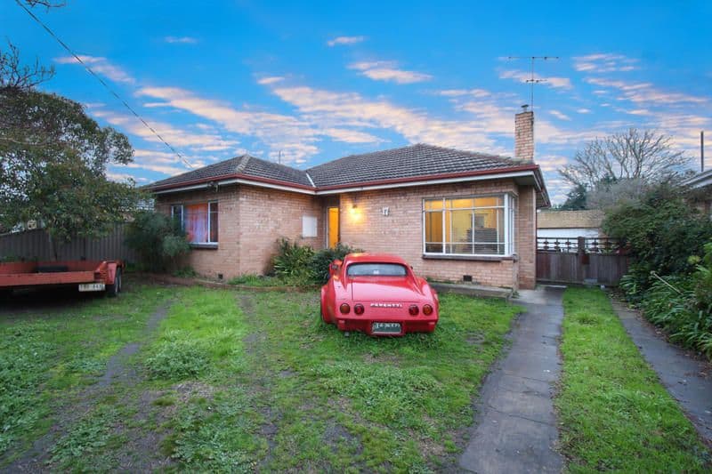 17 Edinburgh Street, BENTLEIGH EAST VIC 3165, Bentleigh East - Image 1