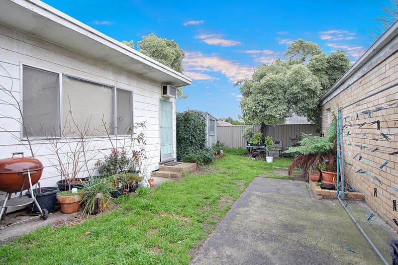 17 Edinburgh Street, BENTLEIGH EAST VIC 3165, Bentleigh East - Thumbnail 7