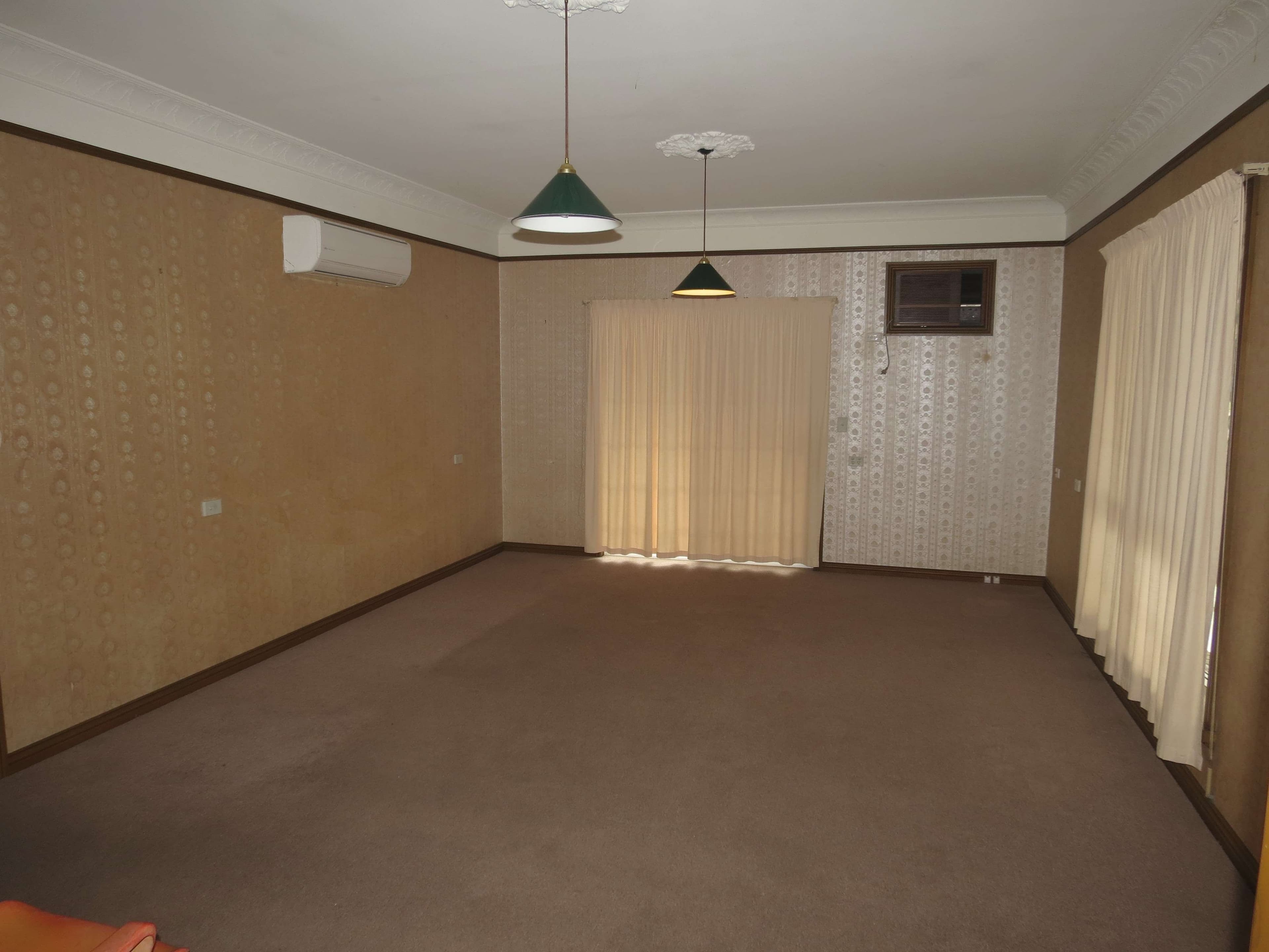 5 Baker Street, Emerald QLD 4720, Emerald - Thumbnail 4