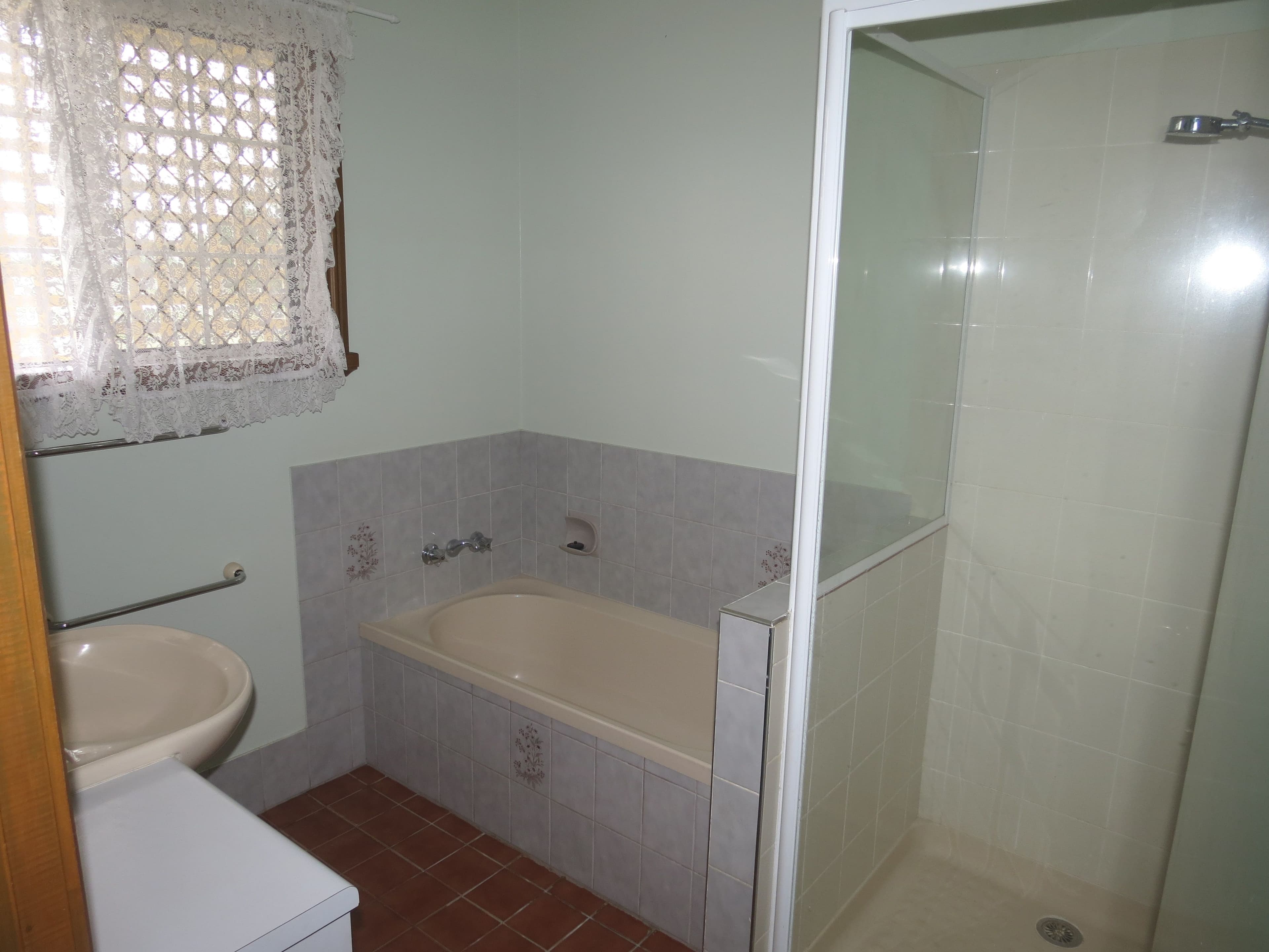 5 Baker Street, Emerald QLD 4720, Emerald - Thumbnail 5