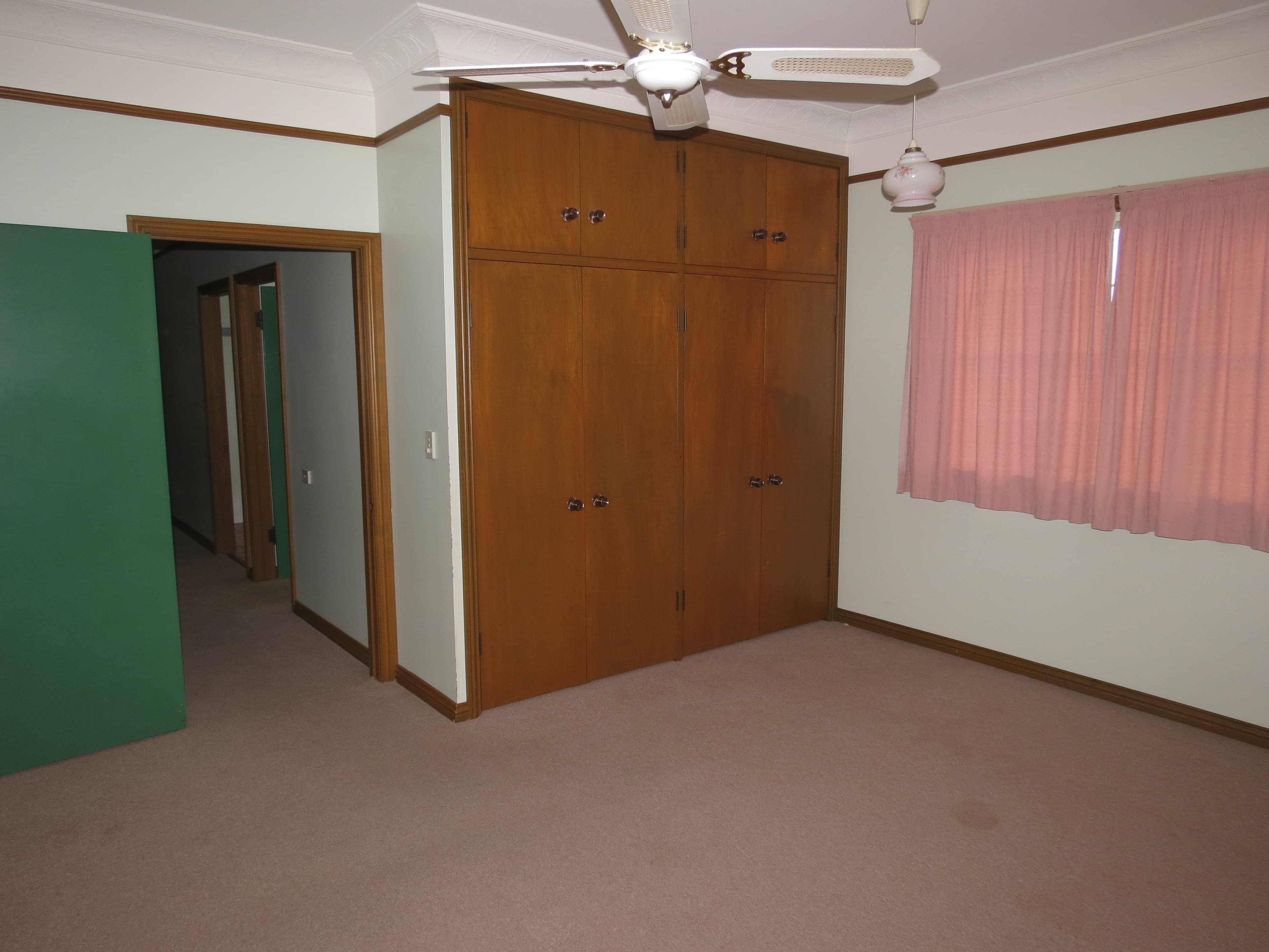 5 Baker Street, Emerald QLD 4720, Emerald - Thumbnail 7
