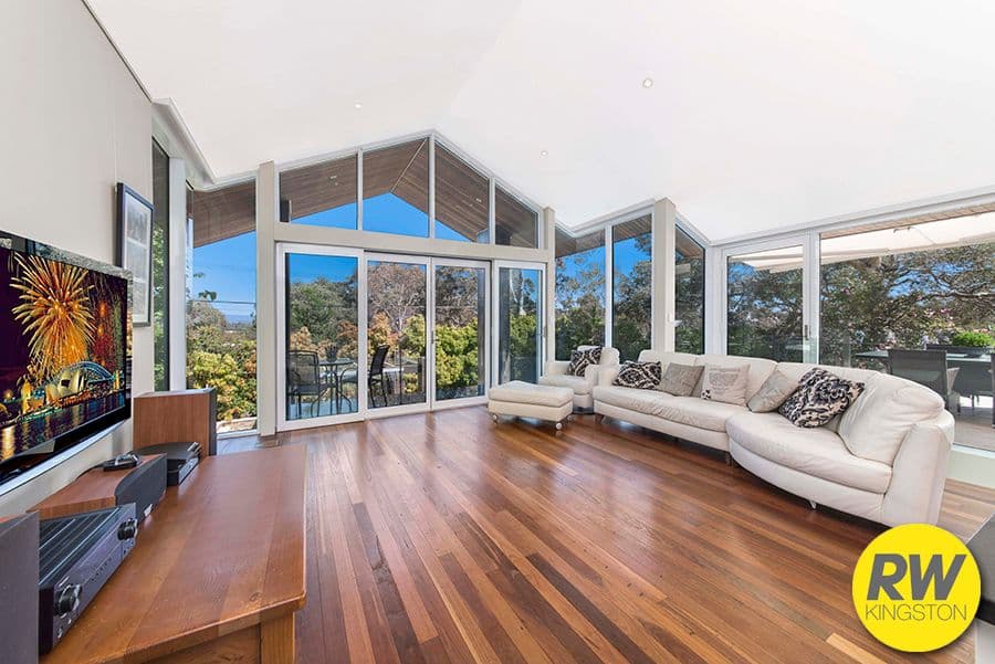 22 Beauchamp Street, Deakin ACT 2600, Deakin - Thumbnail 2