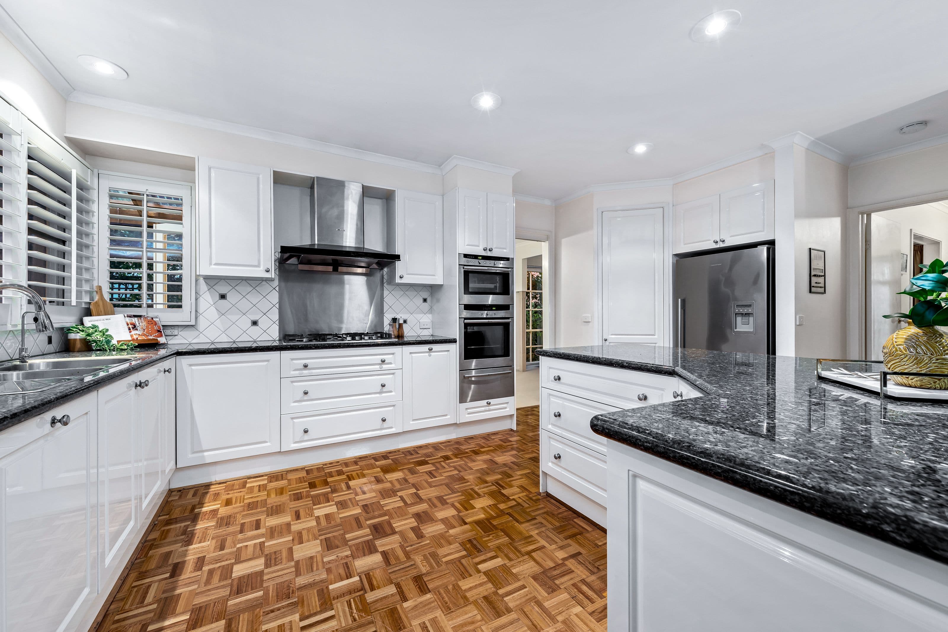 12 Bizley Street, Mount Waverley VIC 3149, Mount Waverley - Thumbnail 5