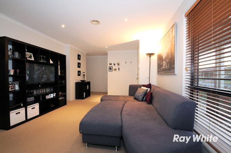 16 Henning Avenue, LYNBROOK VIC 3975, Lynbrook - Thumbnail 2