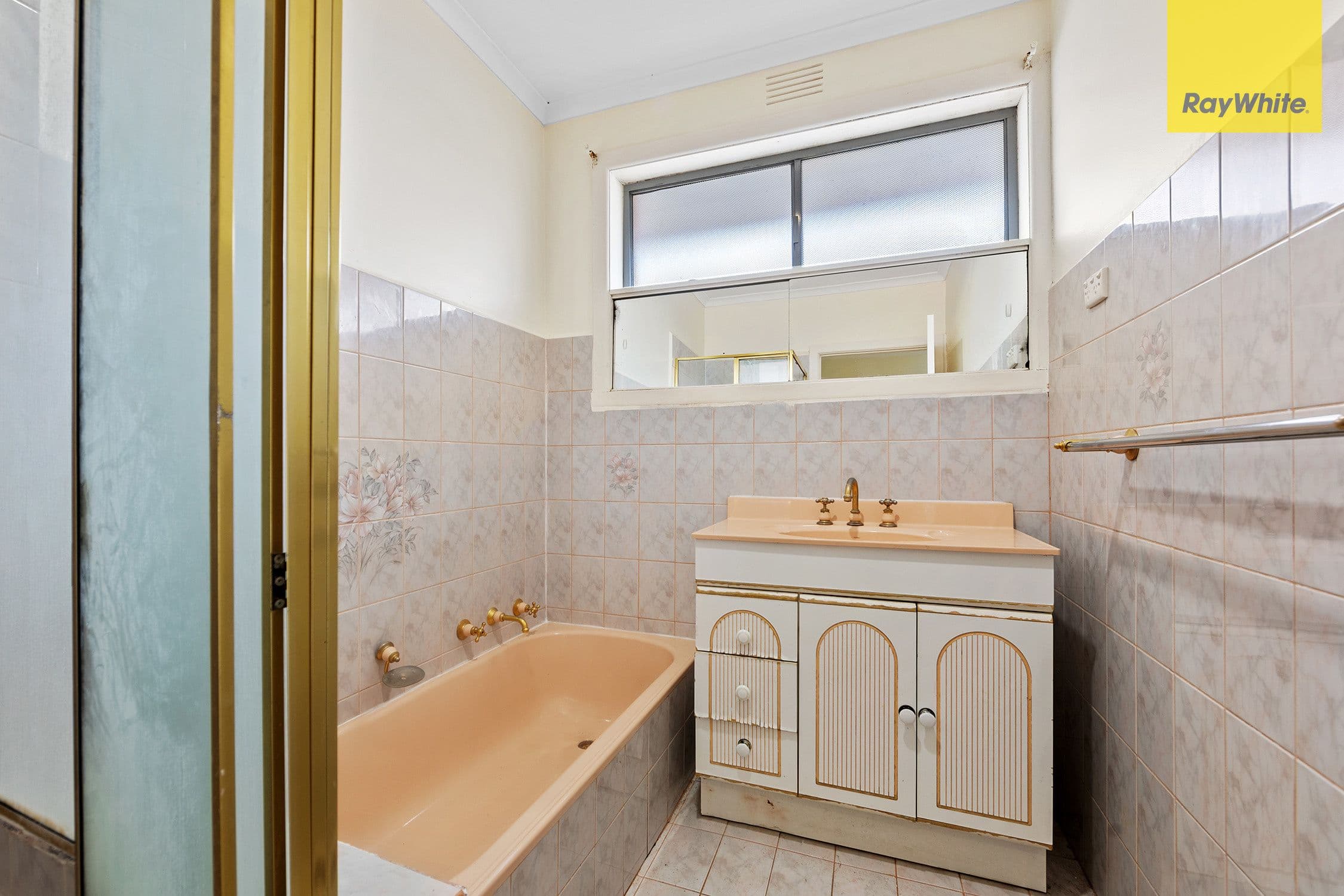 4 Blendon Avenue, St Albans VIC 3021, St Albans - Thumbnail 5