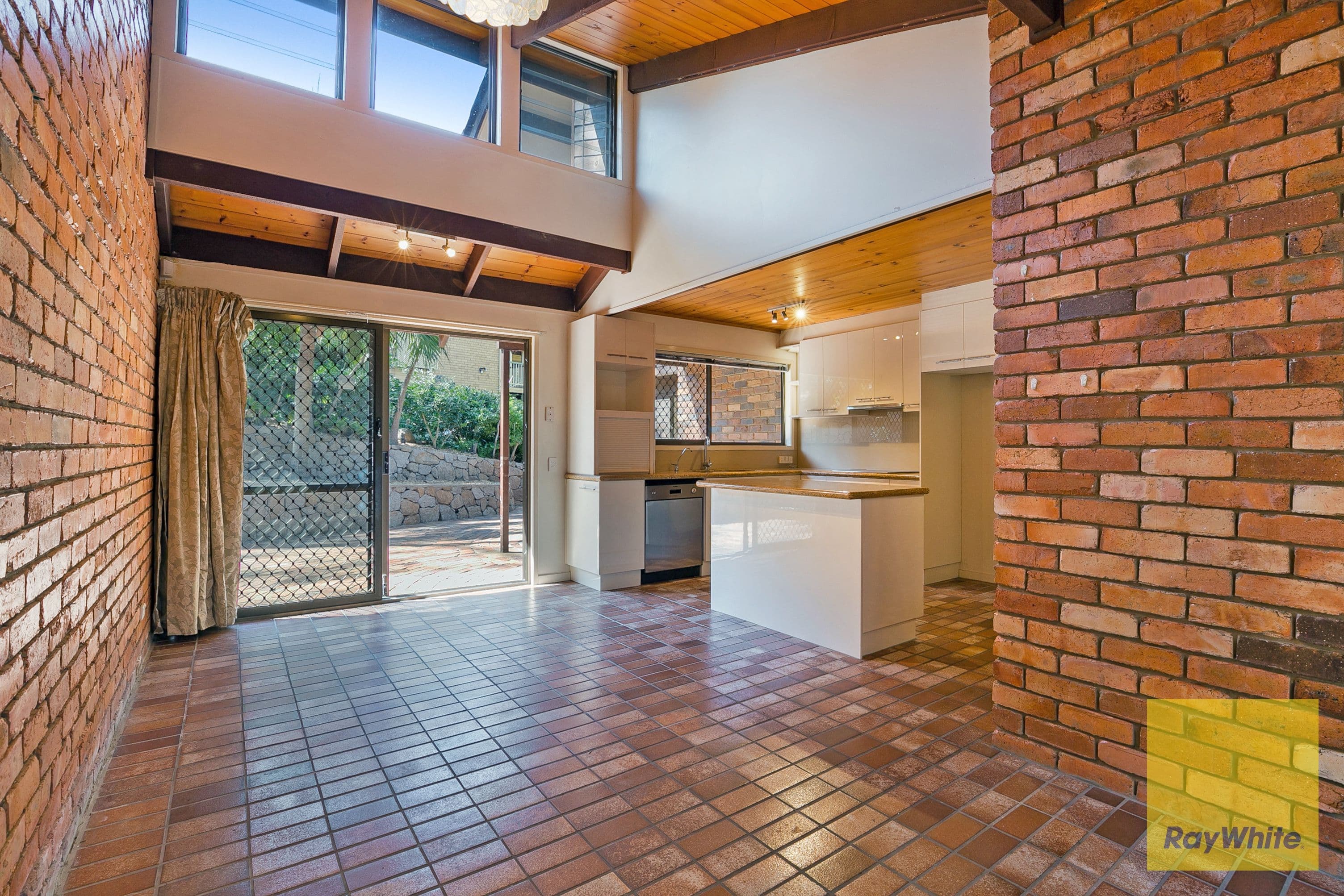 9 Pilin Place, Chapel Hill QLD 4069, Chapel Hill - Thumbnail 5