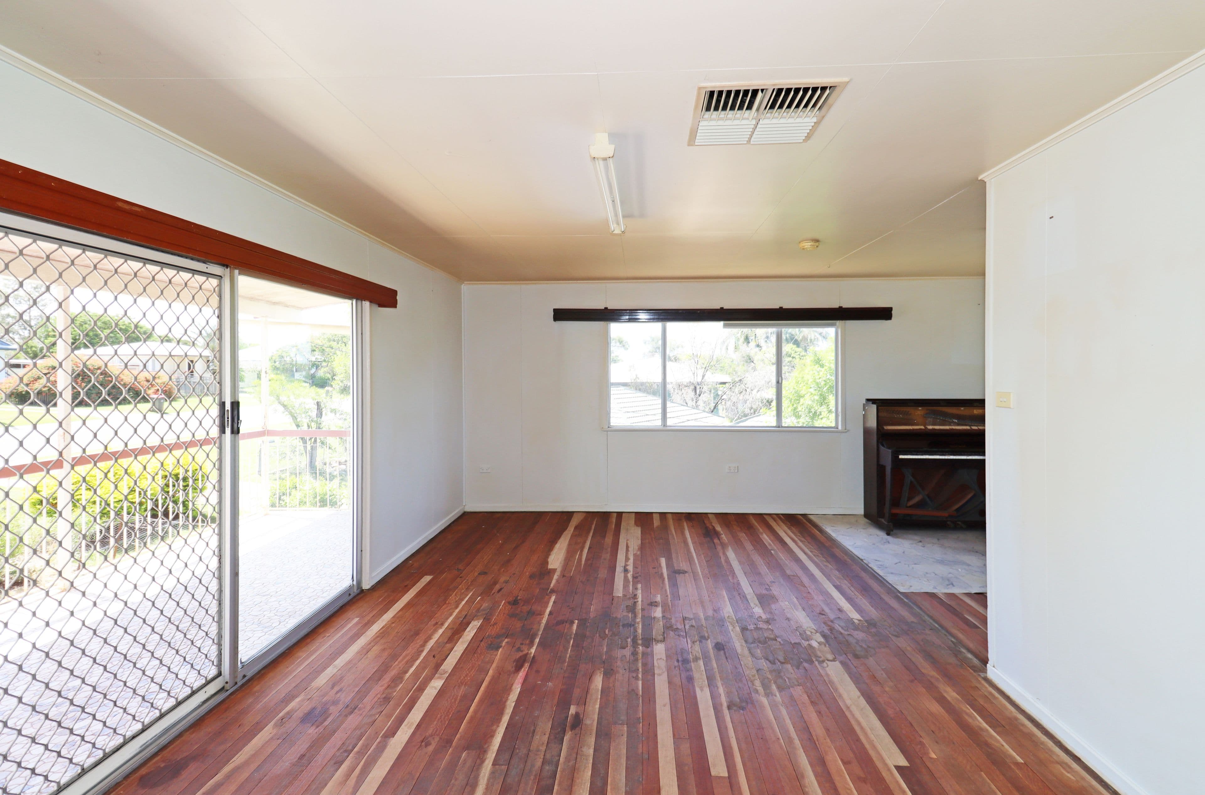 113 Bell Street, Biloela QLD 4715, Biloela - Thumbnail 3