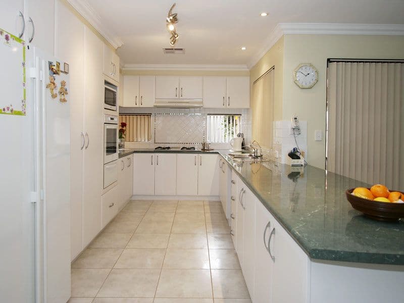 14 Tarradee Circuit, THORNLIE WA 6108, Thornlie - Thumbnail 2