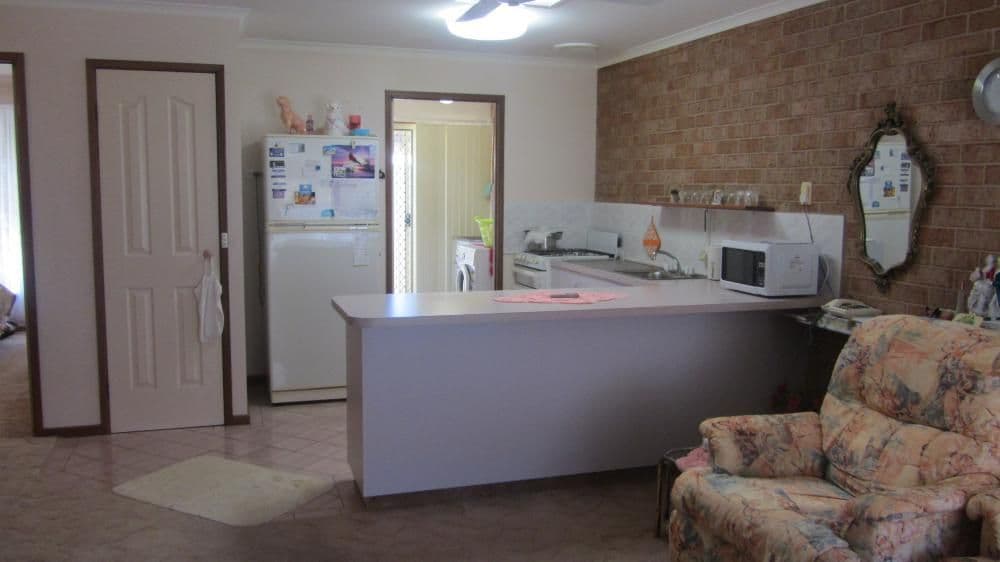 403 Griffith Road, LAVINGTON NSW 2641, Lavington - Thumbnail 5