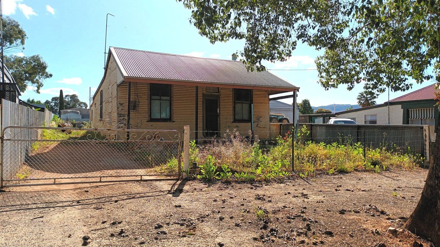 33 Sixth Street, Quorn SA 5433, Quorn - Image 1